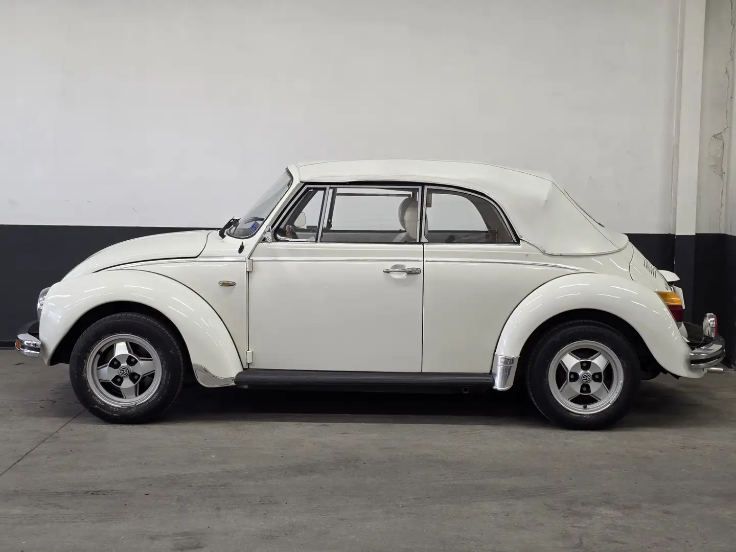 Volkswagen Maggiolino Cabrio Blanc - 2