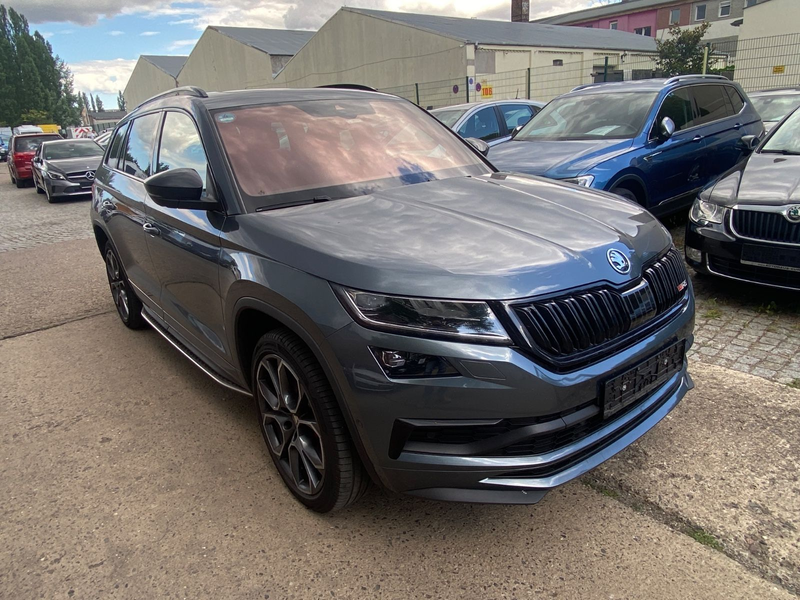 Skoda Kodiaq "RS" 4x4 Aut.+Panorama+Leder+Trittbretter — photo 3