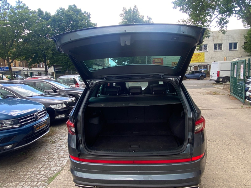 Skoda Kodiaq "RS" 4x4 Aut.+Panorama+Leder+Trittbretter — photo 8