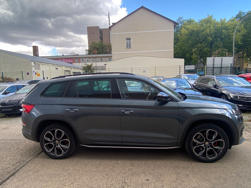 Skoda Kodiaq "RS" 4x4 Aut.+Panorama+Leder+Trittbretter — photo 5