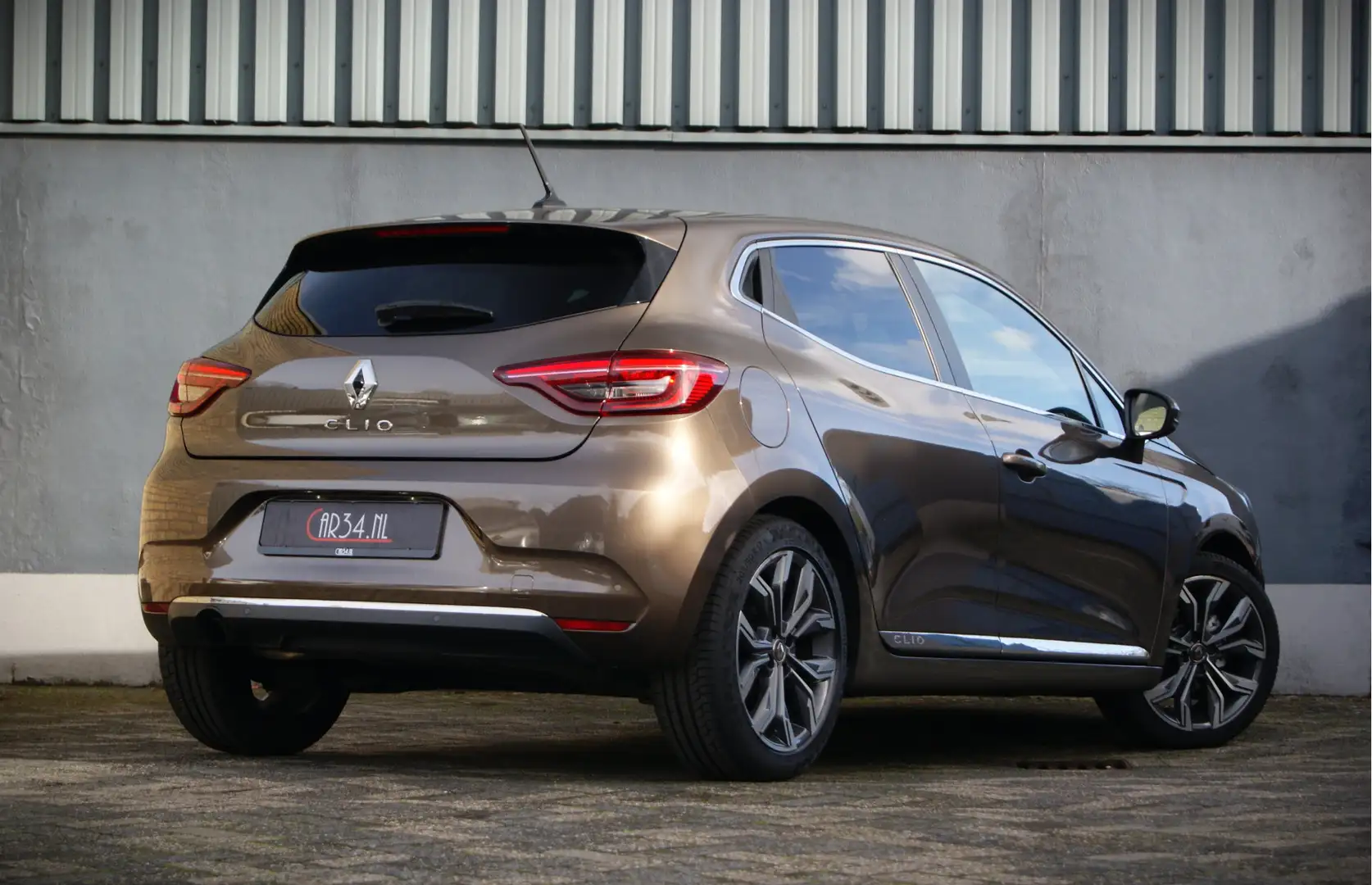 Renault Clio 1.0 TCe 101PK Intens facelift DealerOH/Navi/Camera Bruin - 2