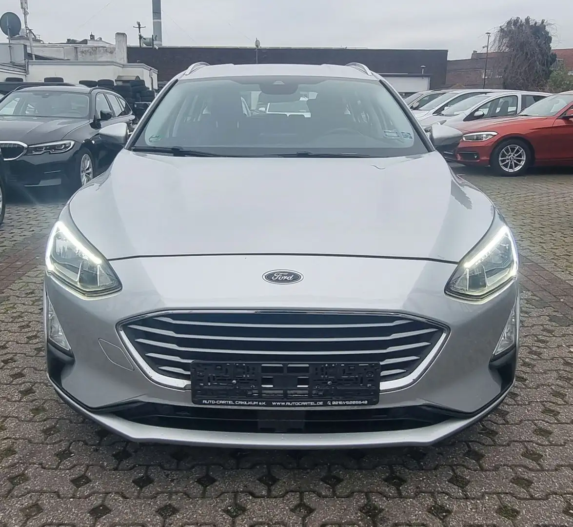 Ford Focus Turnier Cool &Connect-1.HD-TEMPO-KlIMA-NAV Silber - 2
