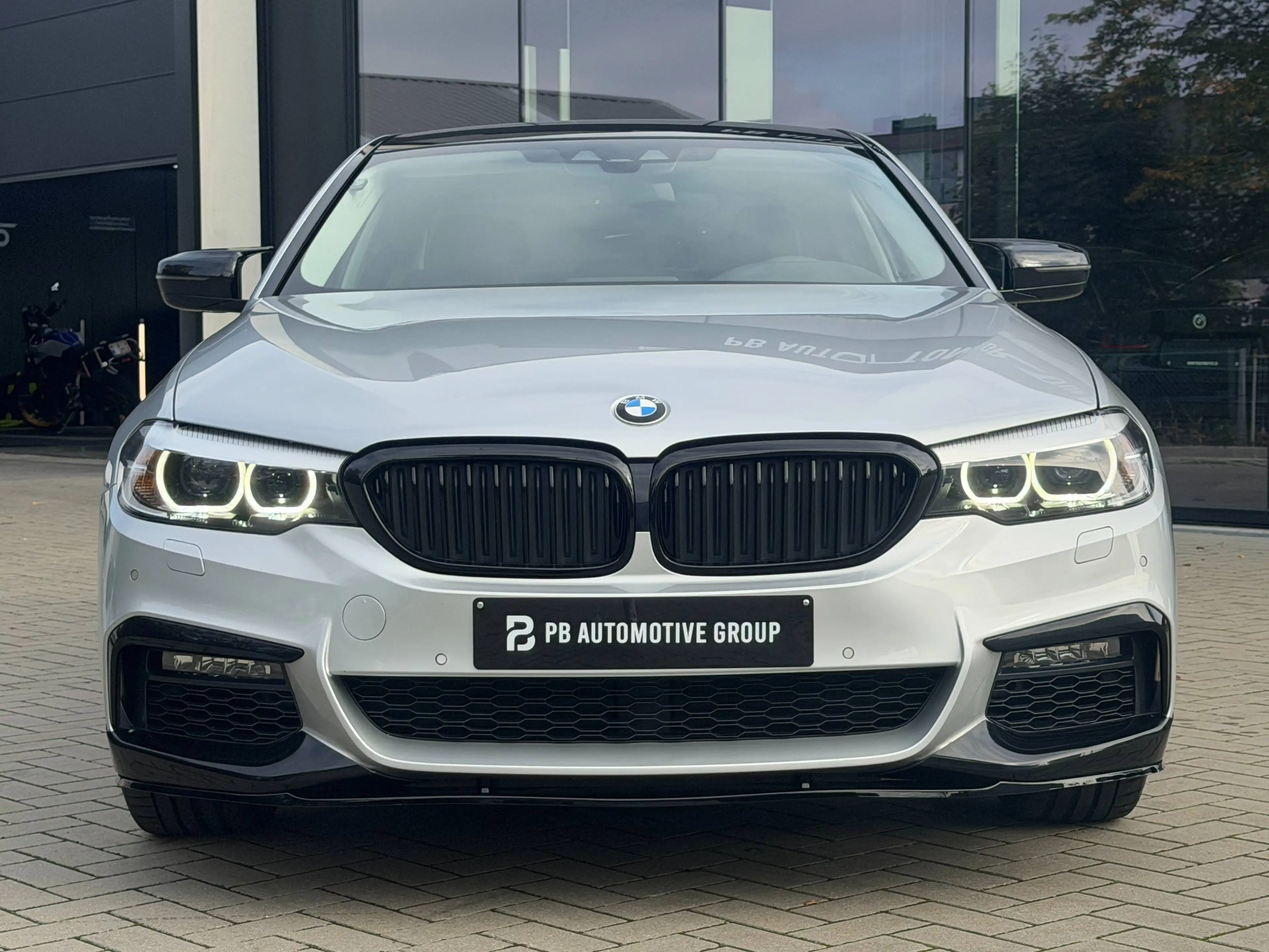 BMW 520 520D | ELEK. STOEL | PARKEERCAMERA | CRUISE CONTROl — photo 2