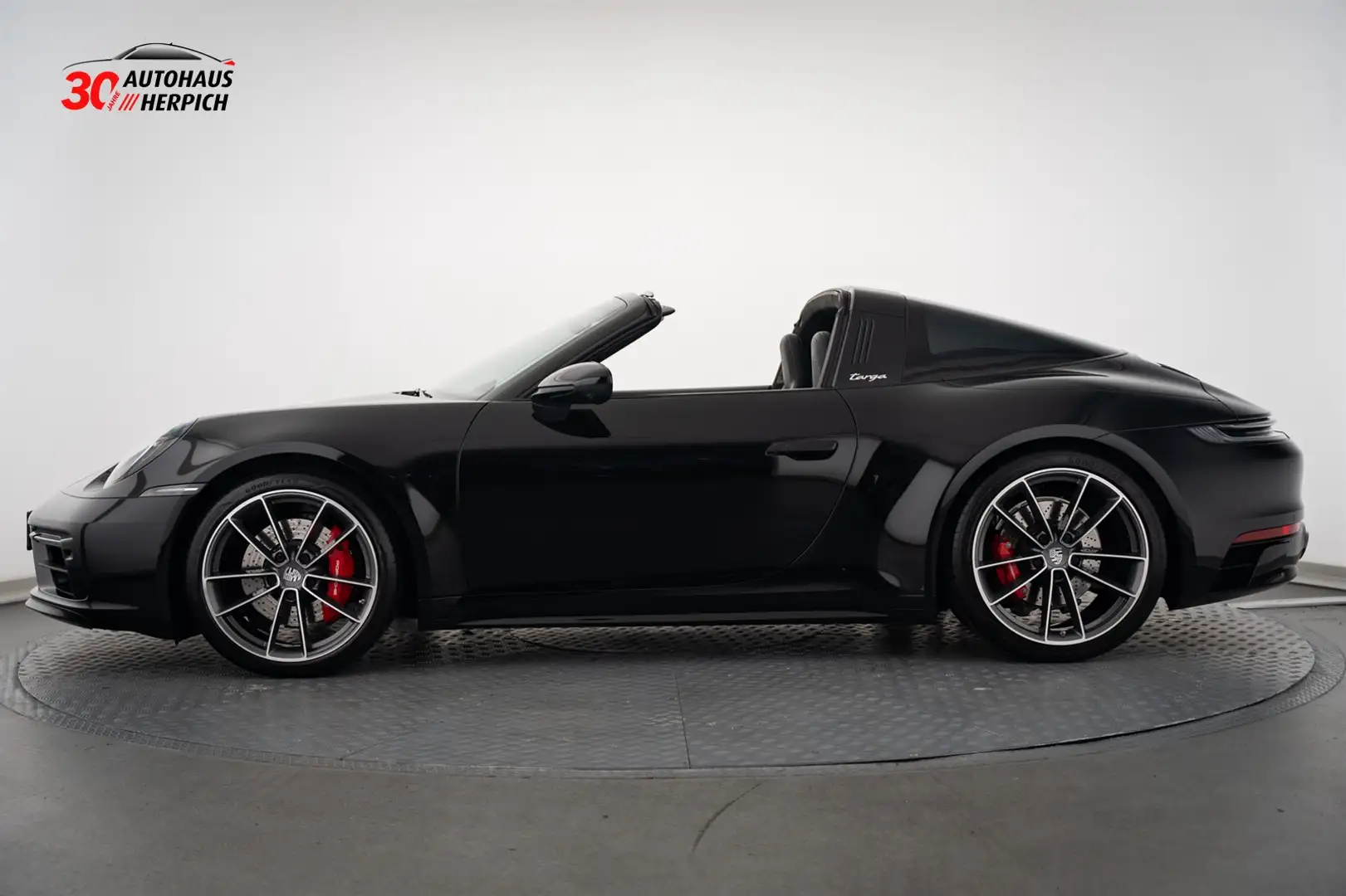 Porsche 992 .1 Targa 4S SportDesign Lift Matrix HAL Inno Schwarz - 2