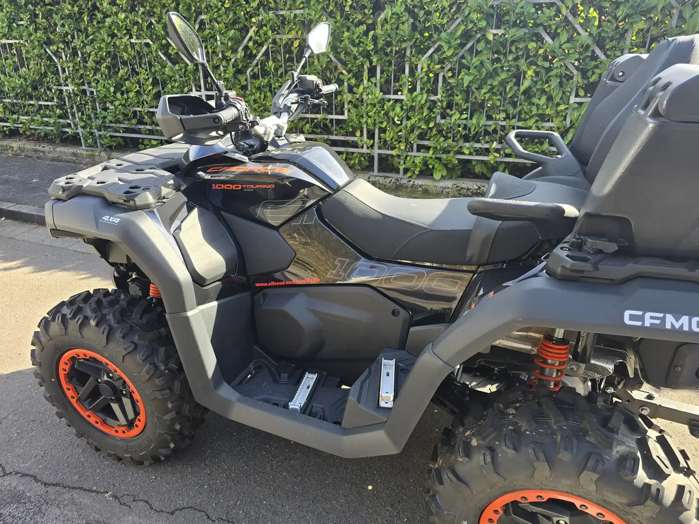 CFMOTO CForce 1000 crna - 1
