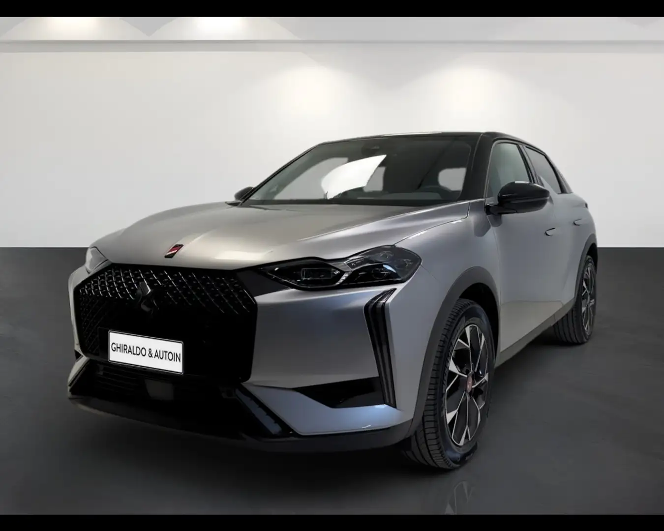 DS Automobiles DS 3 PERFORMANCE LINE + BlueHDi 130 Automatico Gris - 2