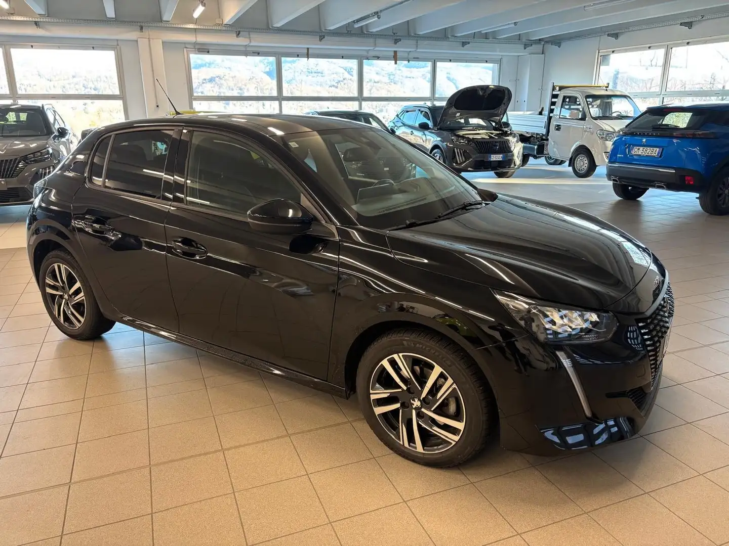 Peugeot 208 208 1.2 puretech Allure Pack s Nero - 1