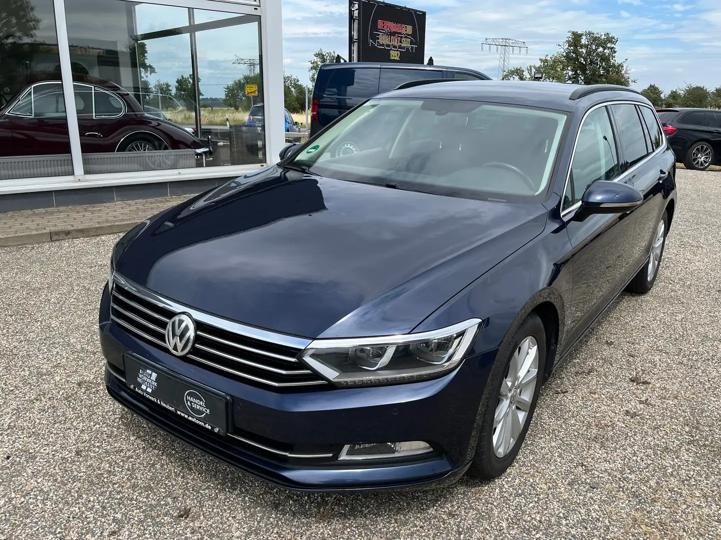 Volkswagen Passat Variant 2.0 TDI DSG (BlueMotion Technology) Comfortline Blau - 2