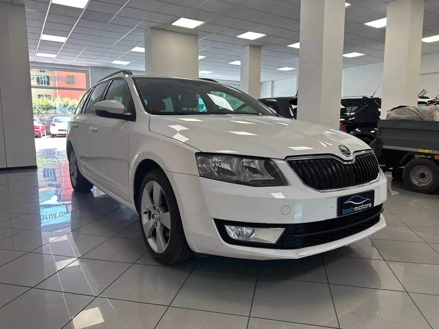 Skoda Octavia Octavia Wagon 2.0 tdi cr Executive 4x4 150cv Bianco - 2