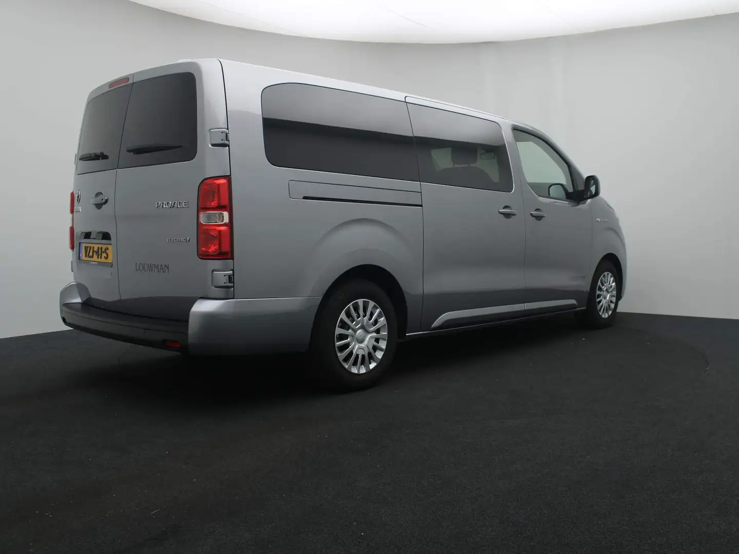 Toyota Proace Electric Worker Extra Range Prof DC 75 kWh *Demo* Grijs - 2