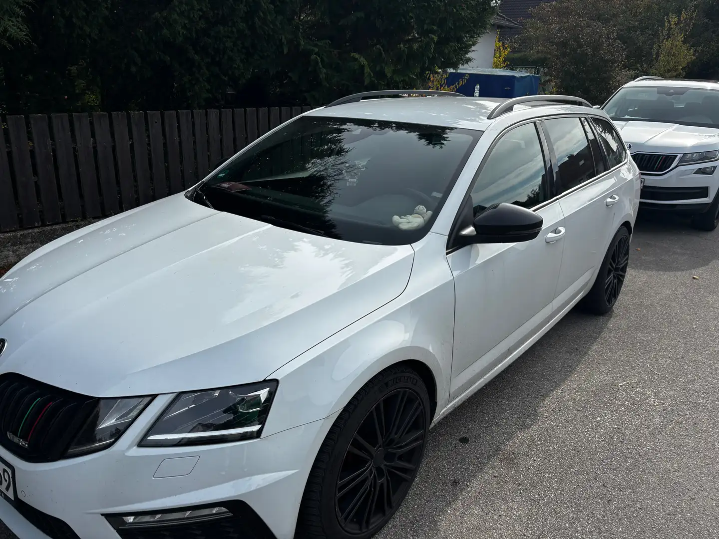 Skoda Octavia Octavia Combi 2.0 TSI RS Weiß - 1