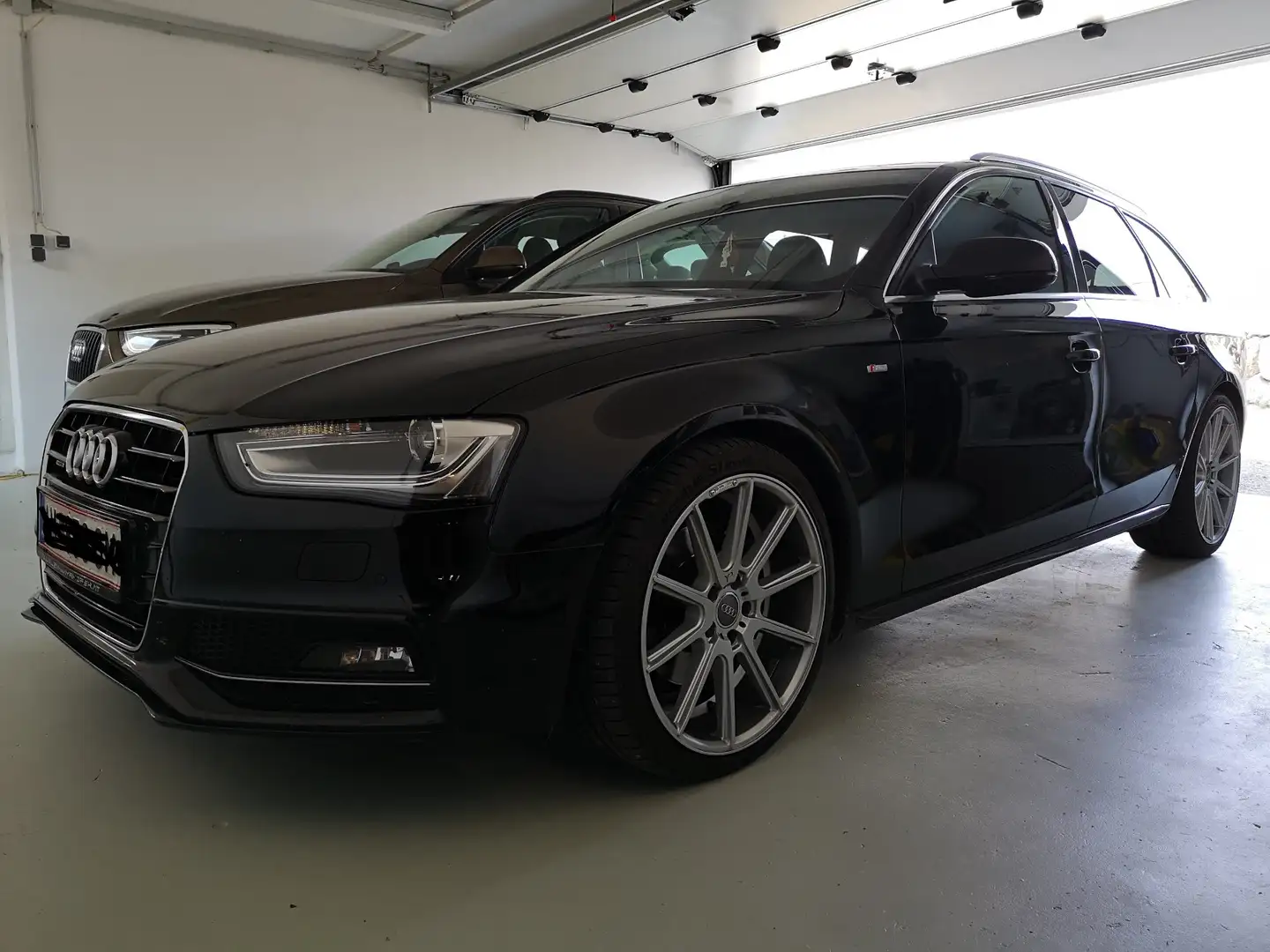 Audi A4 Avant 3.0 TDI DPF quattro S tronic line Sportpaket - 1