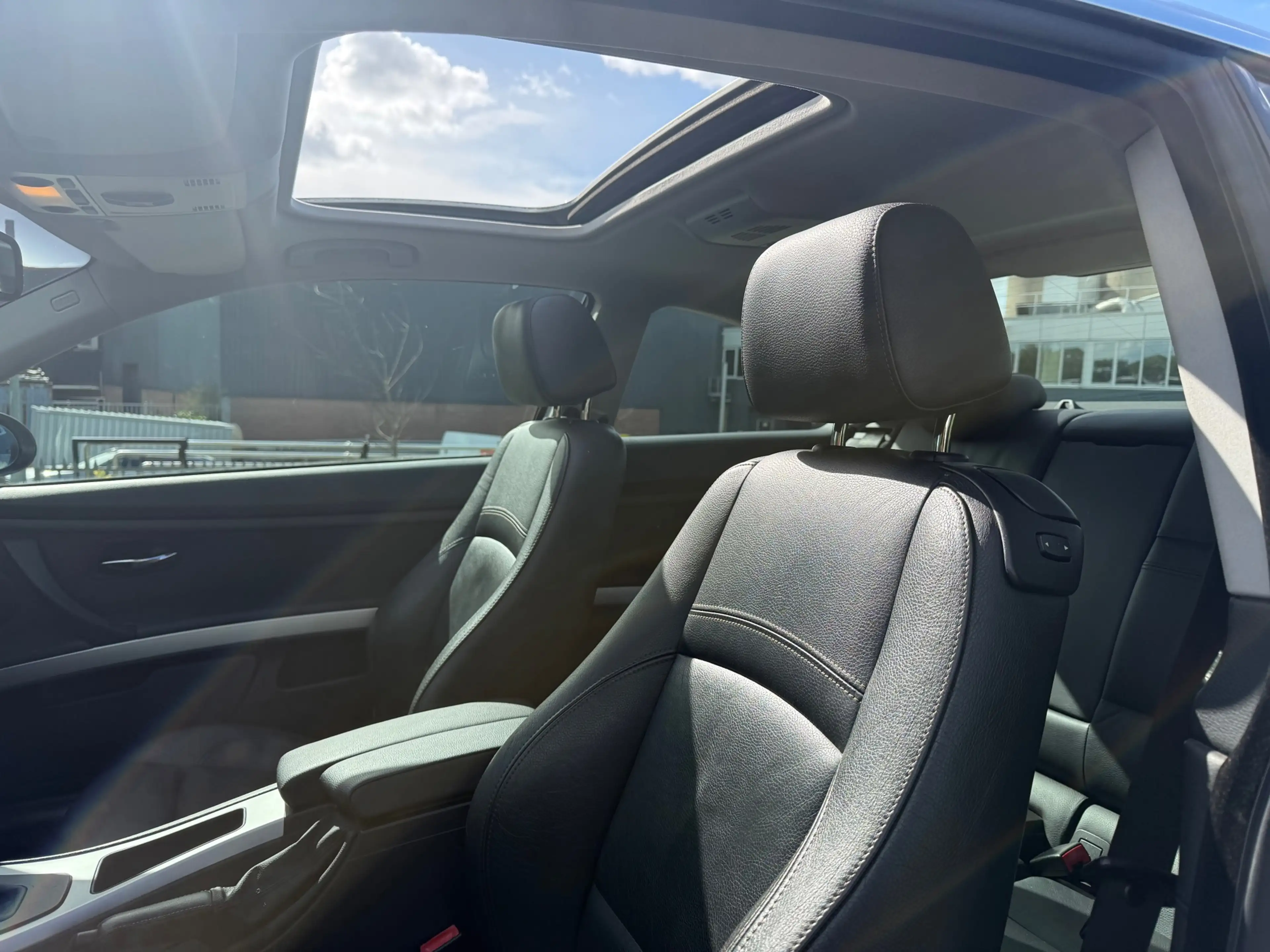 BMW 325 3-serie Coupé 325i Executive — photo 2