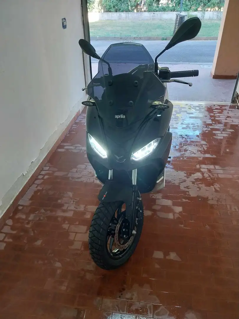 Aprilia SR GT 200 Noir - 1