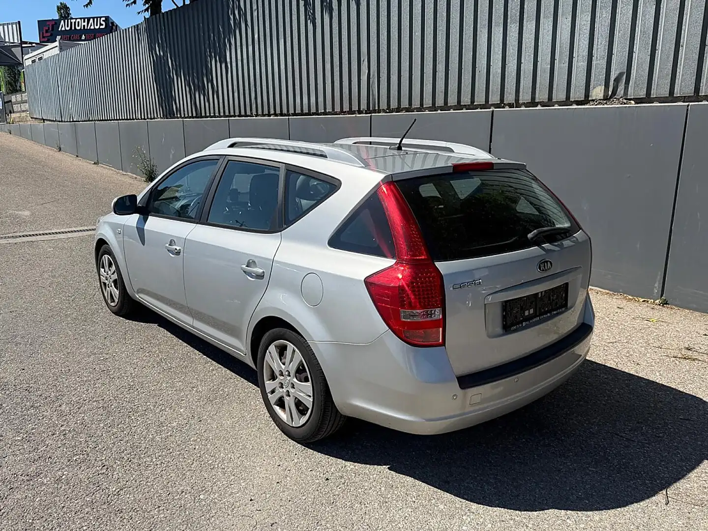 Kia Ceed / cee'd cee'd 1,4 CVVT Motion |PICKERL BIS 08/2026 | Grau - 2