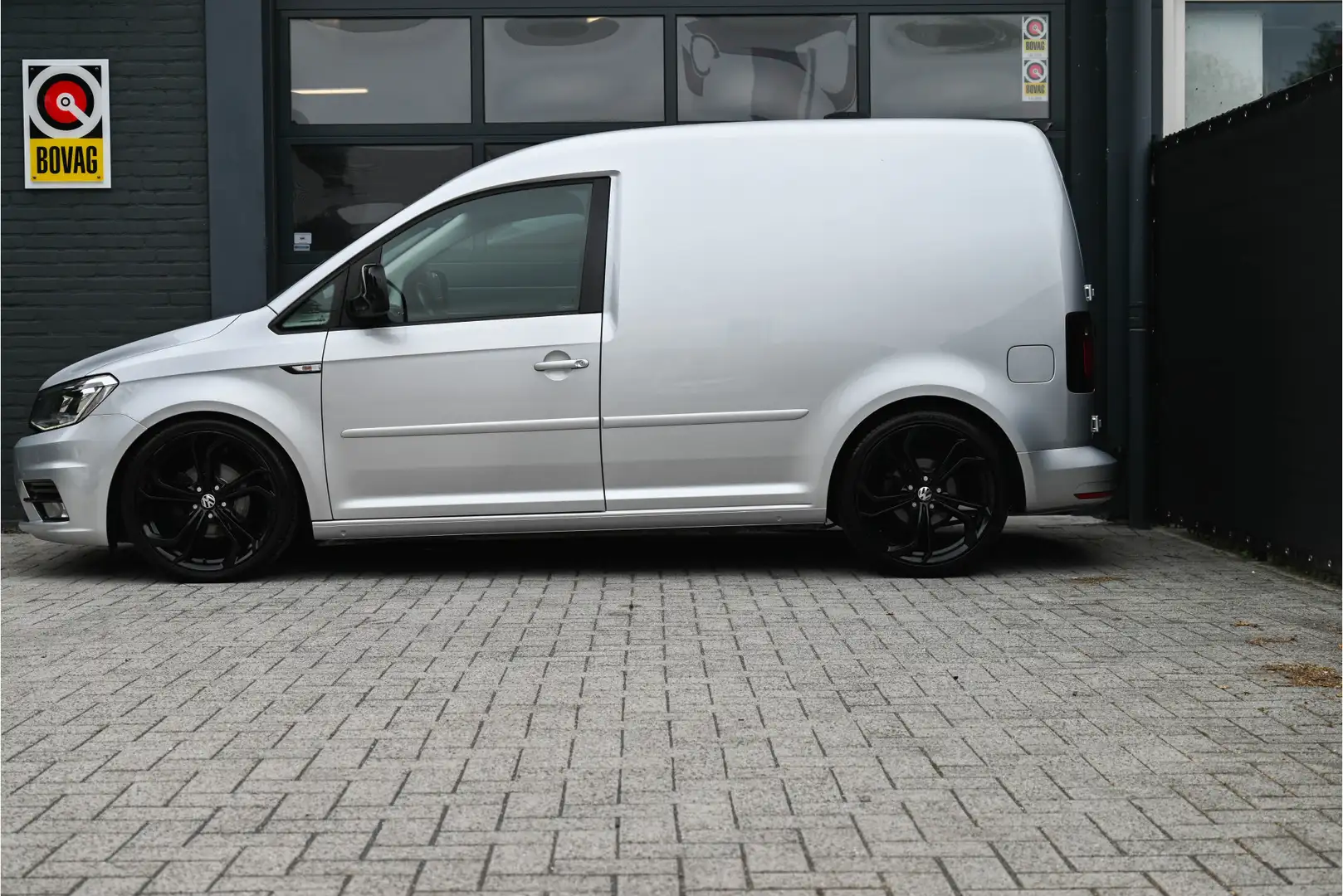 Volkswagen Caddy 2.0 TDI L1H1 BMT Highline, leder, Navi Zilver - 2
