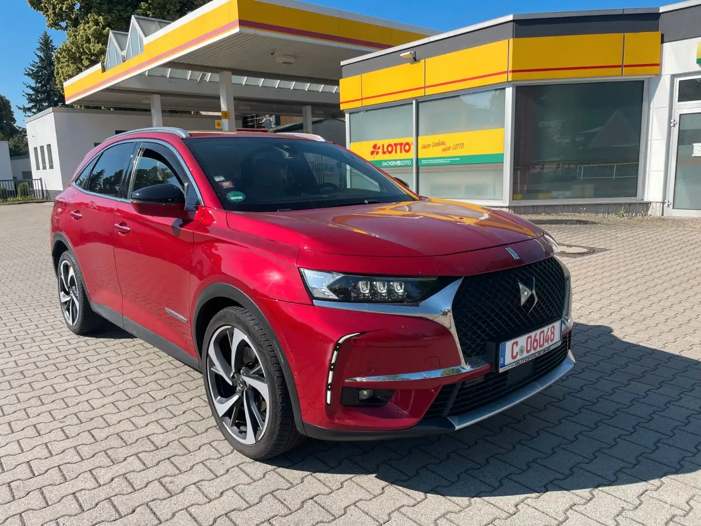 DS Automobiles DS 7 Crossback BlueHDi 180 Line Automatik Rot - 2