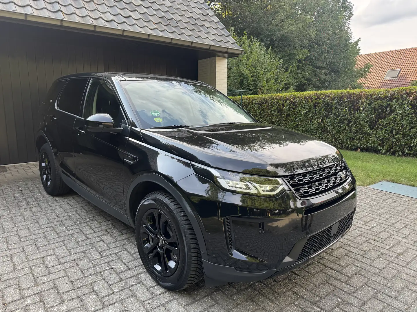 Land Rover Discovery Sport D165 HSE 2021 / 97.000km // Gekeurd / 1J Garantie Noir - 1