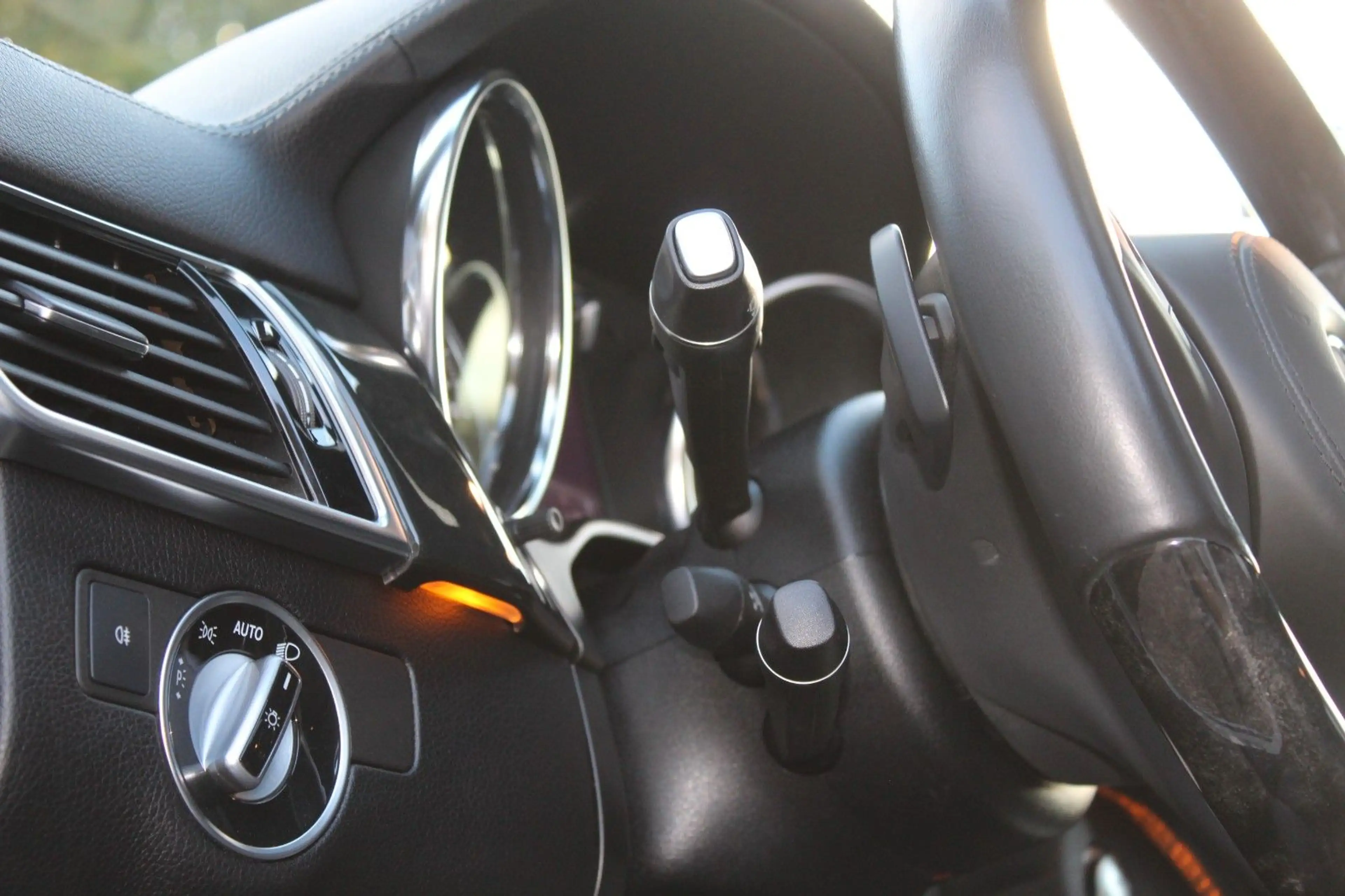 Mercedes-Benz GLS 450 4-MATIC 9-G AMG KEYLESS 360° PANO 7-SITZ — photo 32