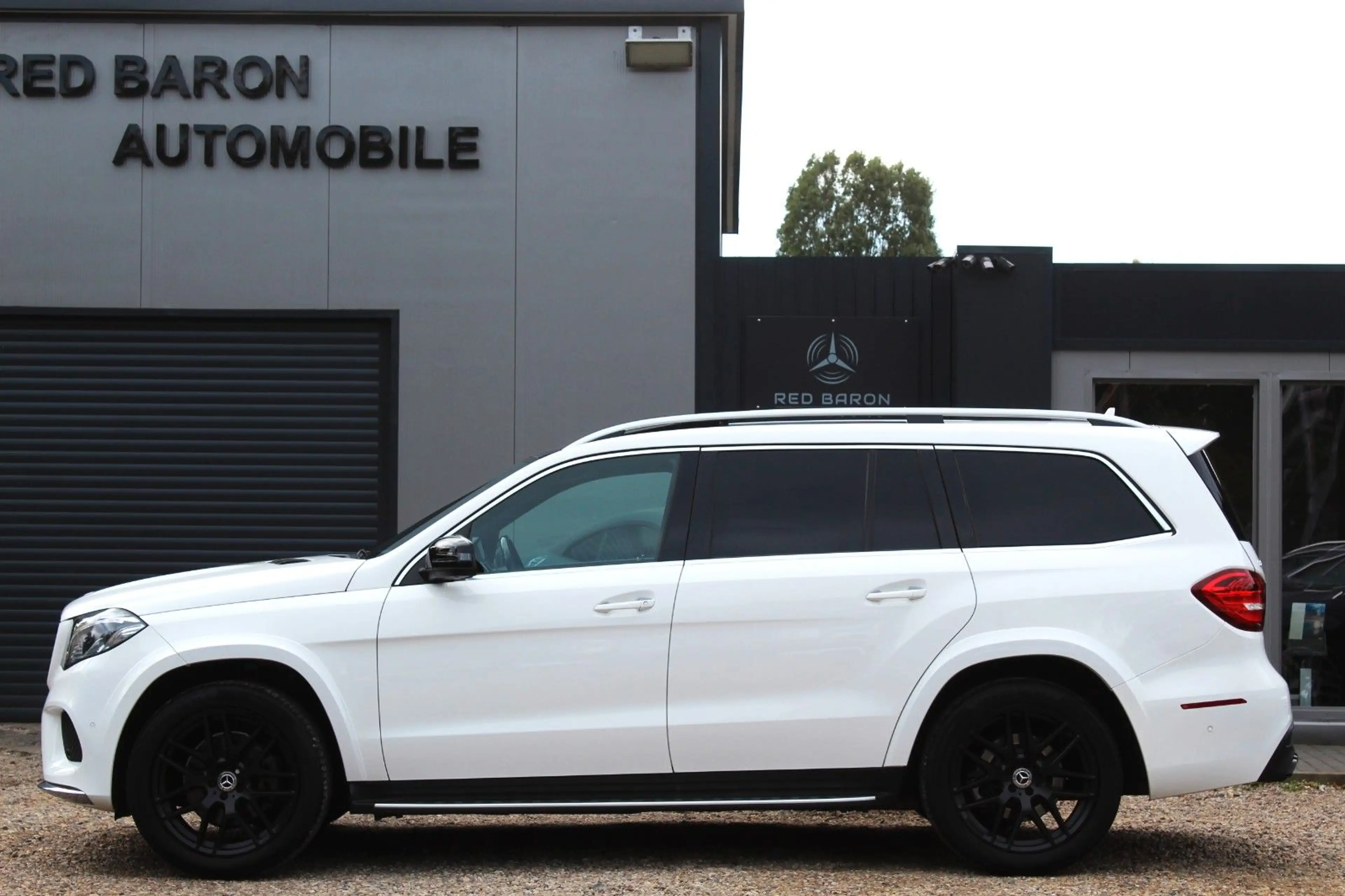 Mercedes-Benz GLS 450 4-MATIC 9-G AMG KEYLESS 360° PANO 7-SITZ — photo 5