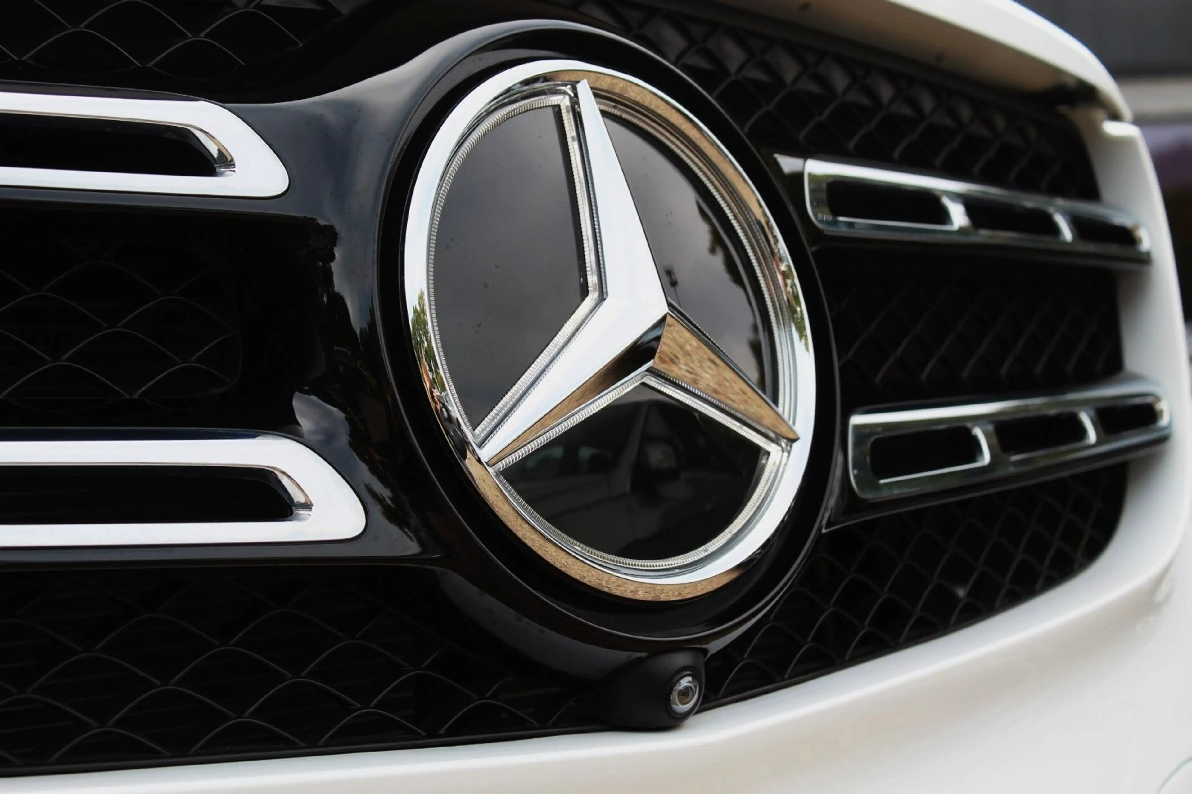 Mercedes-Benz GLS 450 4-MATIC 9-G AMG KEYLESS 360° PANO 7-SITZ — photo 19