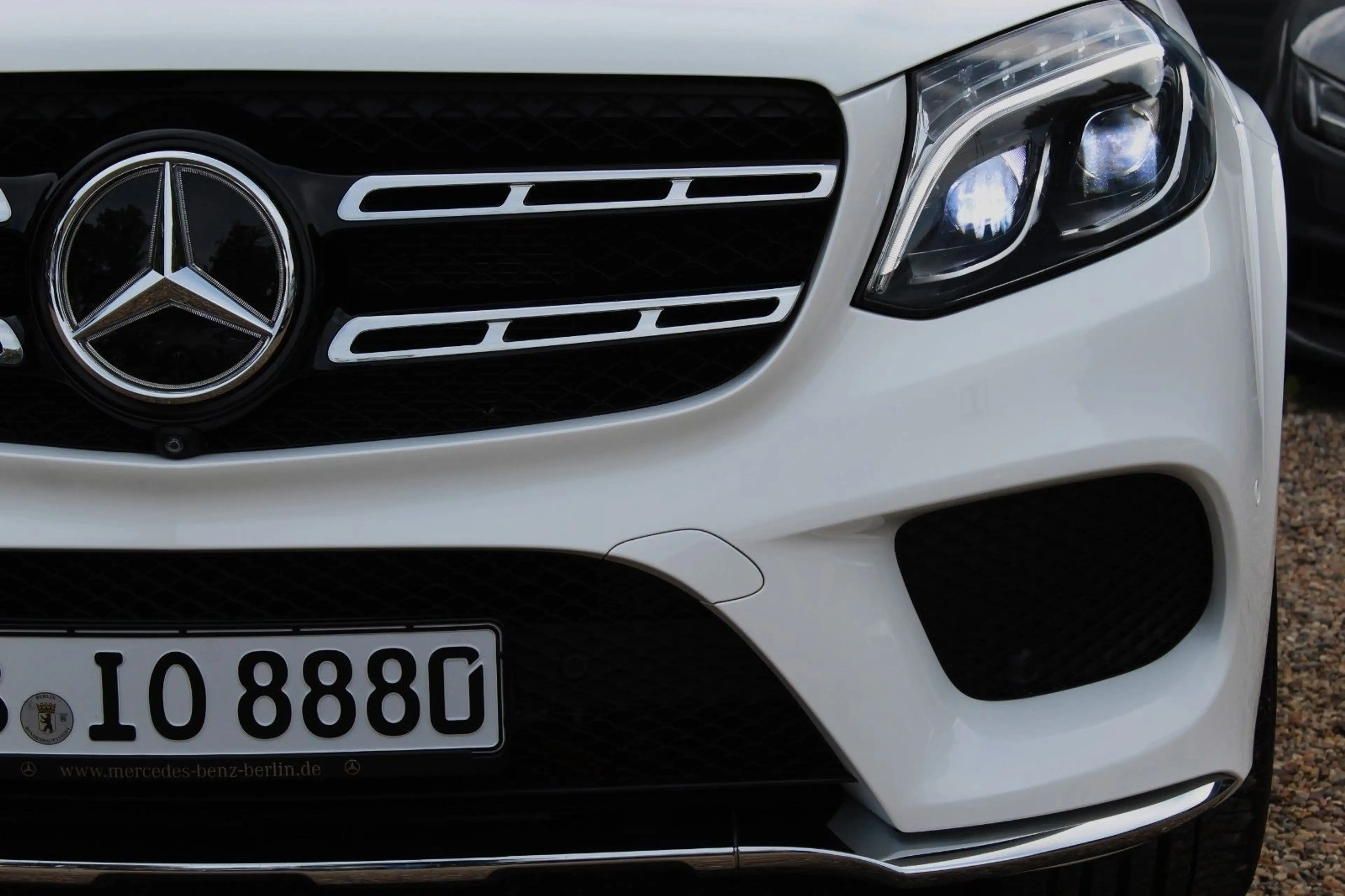 Mercedes-Benz GLS 450 4-MATIC 9-G AMG KEYLESS 360° PANO 7-SITZ — photo 14