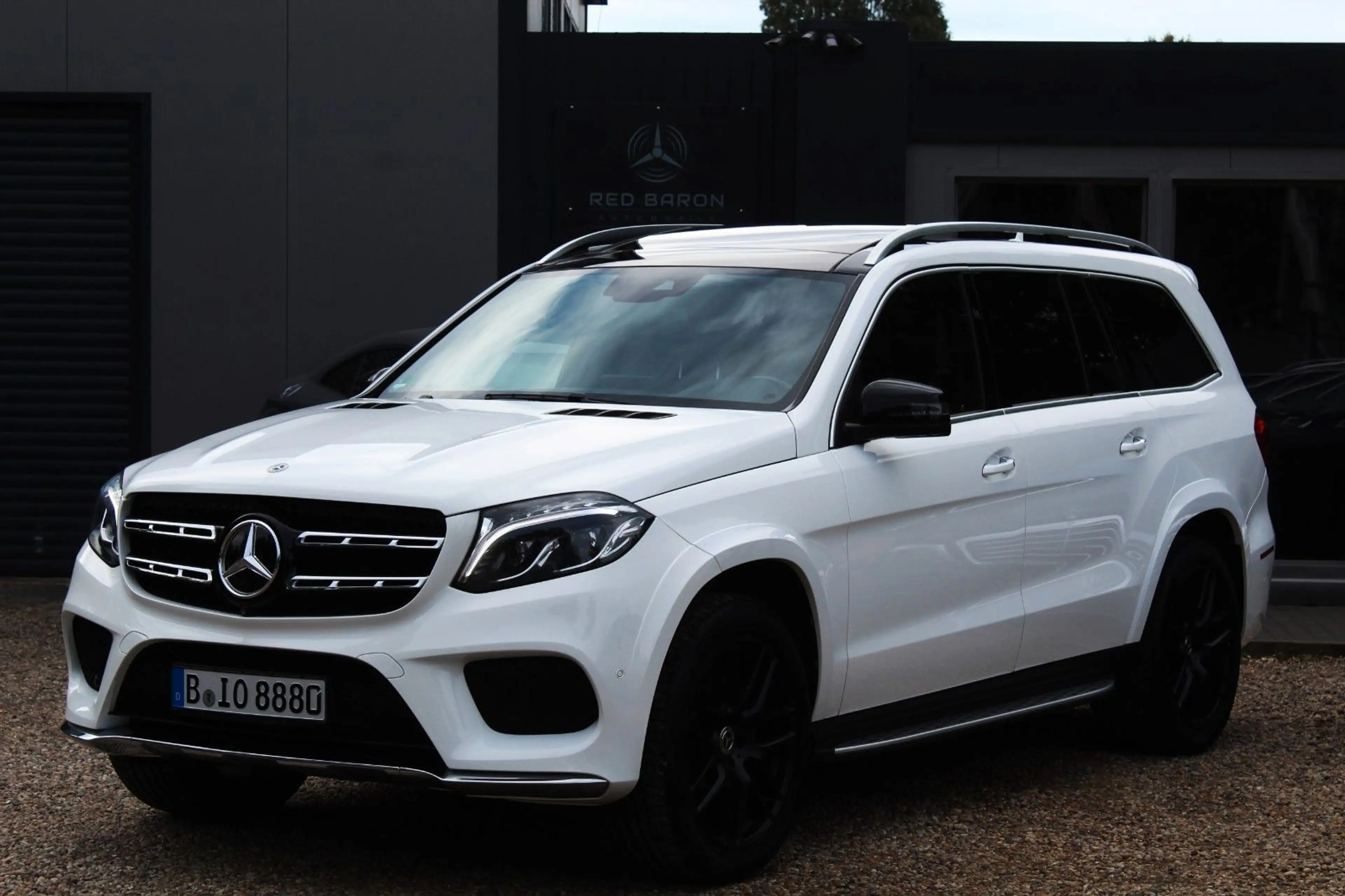Mercedes-Benz GLS 450 4-MATIC 9-G AMG KEYLESS 360° PANO 7-SITZ — photo 3