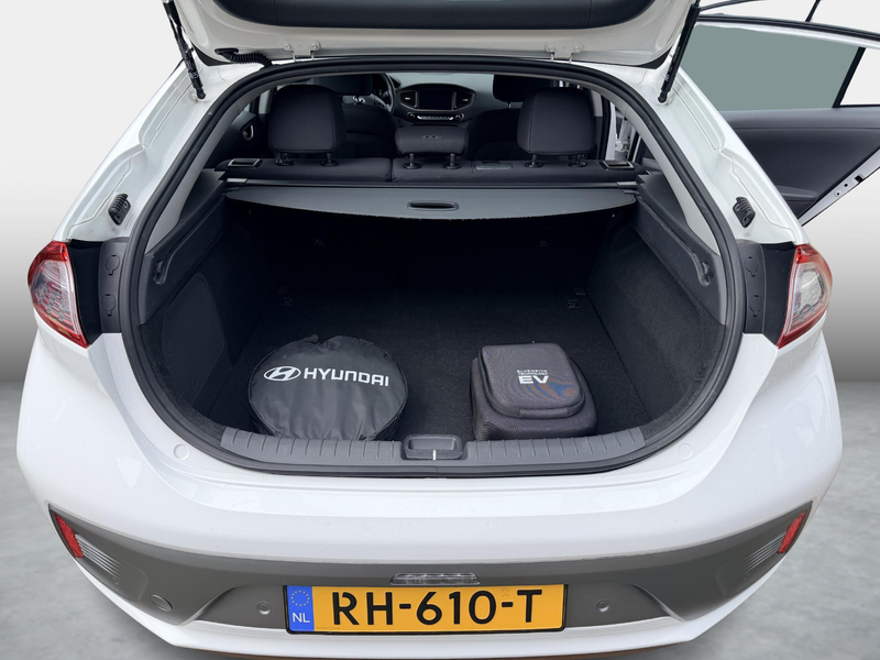 Hyundai IONIQ Comfort EV SOH 88,2% / + Extra Winterset / Adaptiv — photo 13