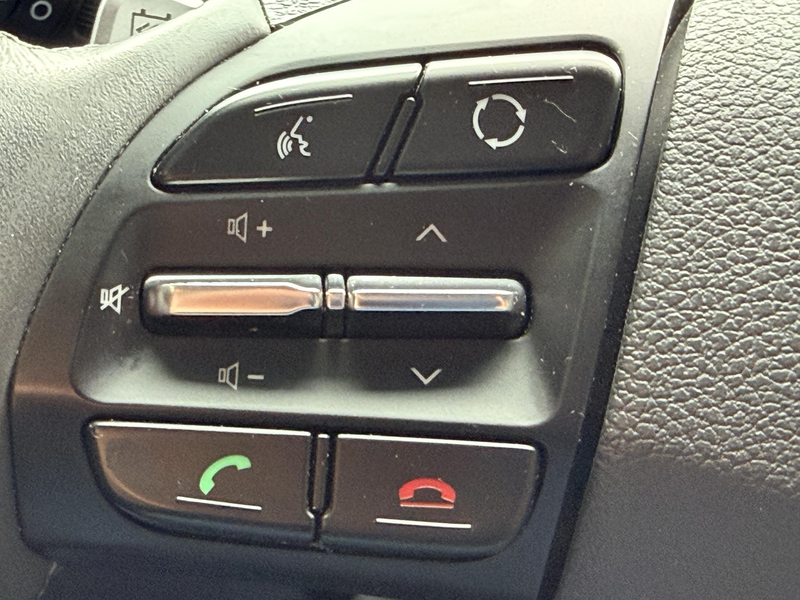 Hyundai IONIQ Comfort EV SOH 88,2% / + Extra Winterset / Adaptiv — photo 27