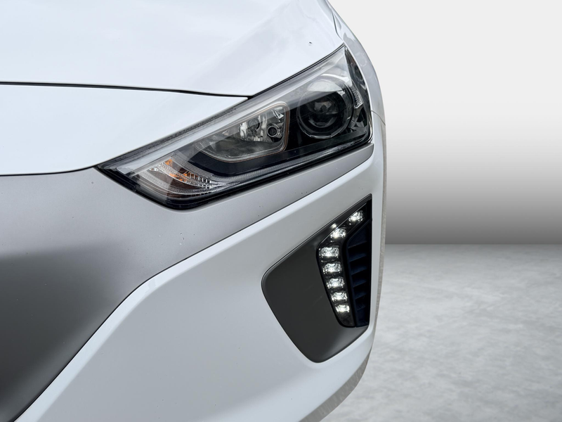 Hyundai IONIQ Comfort EV SOH 88,2% / + Extra Winterset / Adaptiv — photo 10