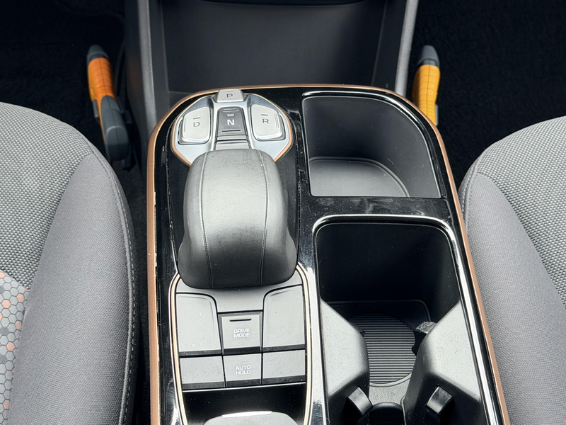 Hyundai IONIQ Comfort EV SOH 88,2% / + Extra Winterset / Adaptiv — photo 19