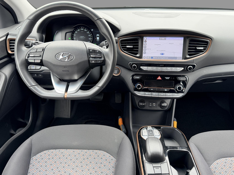 Hyundai IONIQ Comfort EV SOH 88,2% / + Extra Winterset / Adaptiv — photo 5