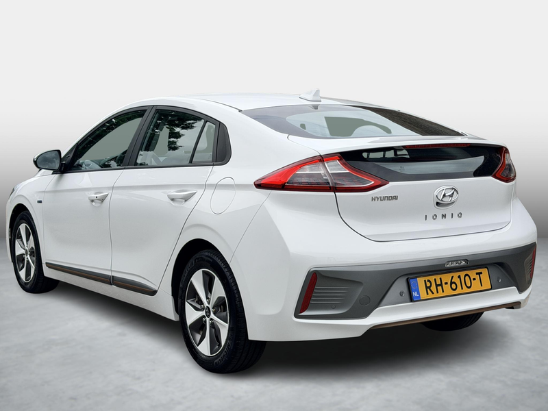 Hyundai IONIQ Comfort EV SOH 88,2% / + Extra Winterset / Adaptiv — photo 24