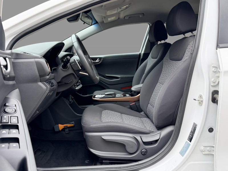 Hyundai IONIQ Comfort EV SOH 88,2% / + Extra Winterset / Adaptiv — photo 7