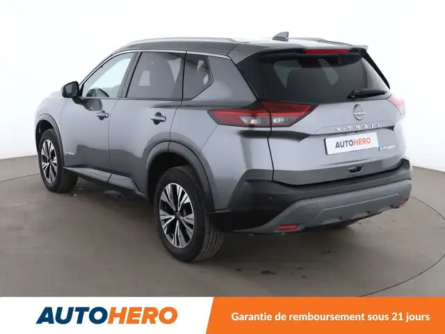 Nissan X-Trail view 4