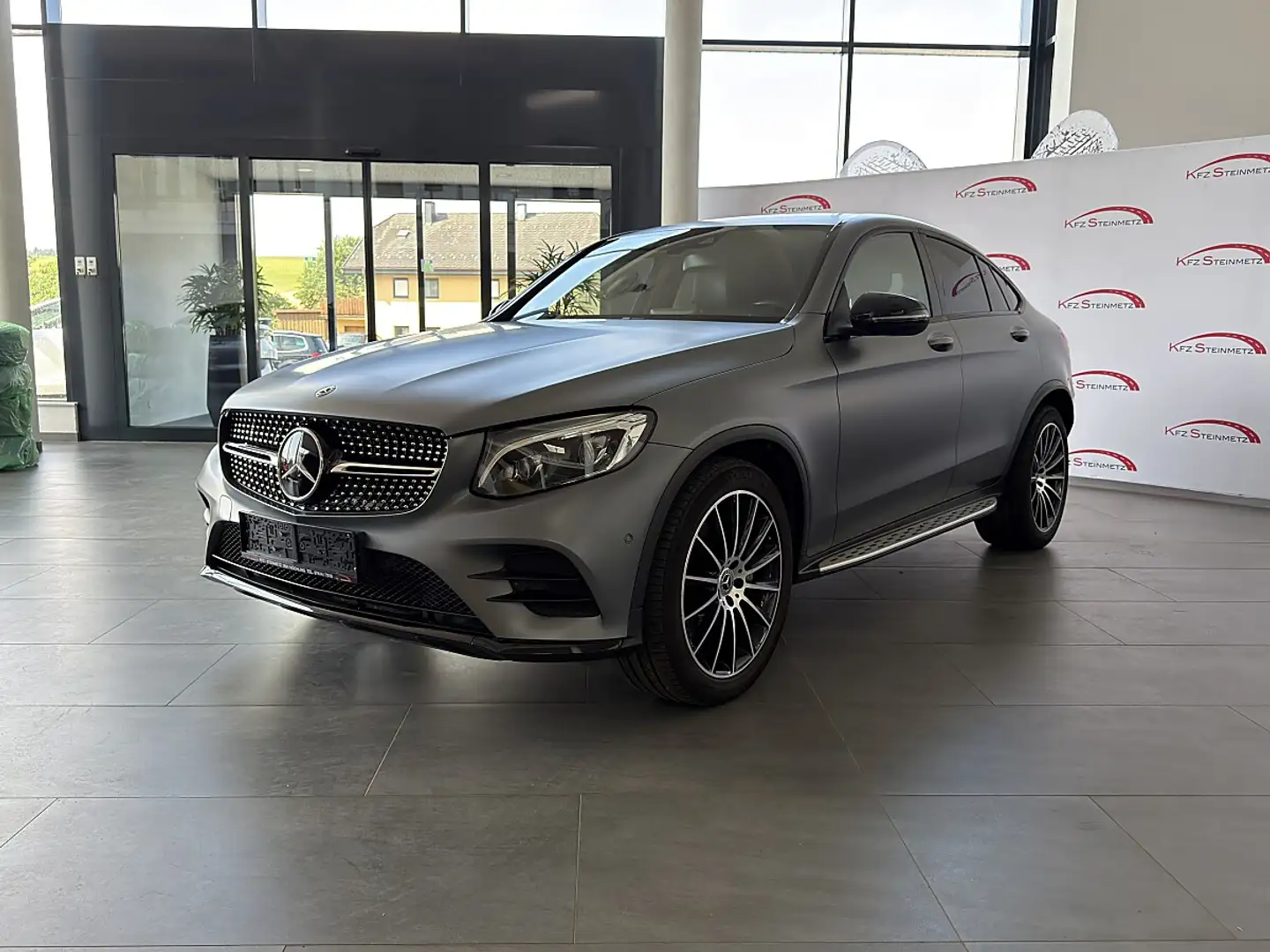 Mercedes-Benz GLC 250 Coupé 4MATIC AMG, Night, HUD, Burmeister Grau - 1