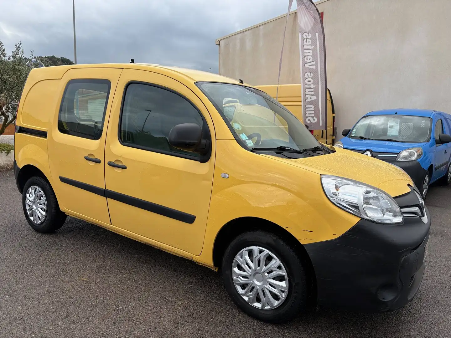 Renault Kangoo Express 1.5 DCI 75 Pro+ Amarillo - 1