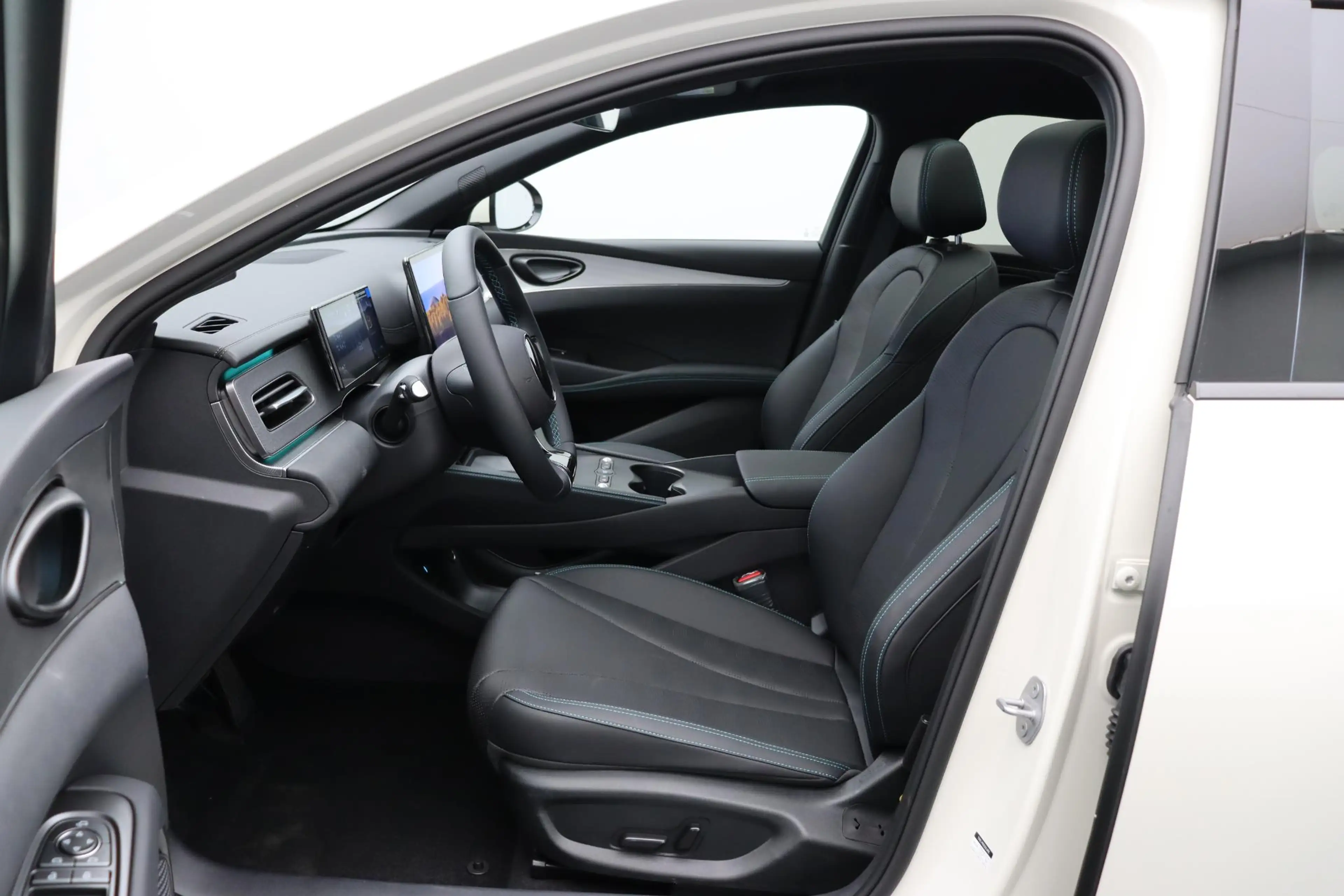 BYD Seal 6 Touring comfort | 19 kWh | Stoelverwarming | Stoel — photo 11
