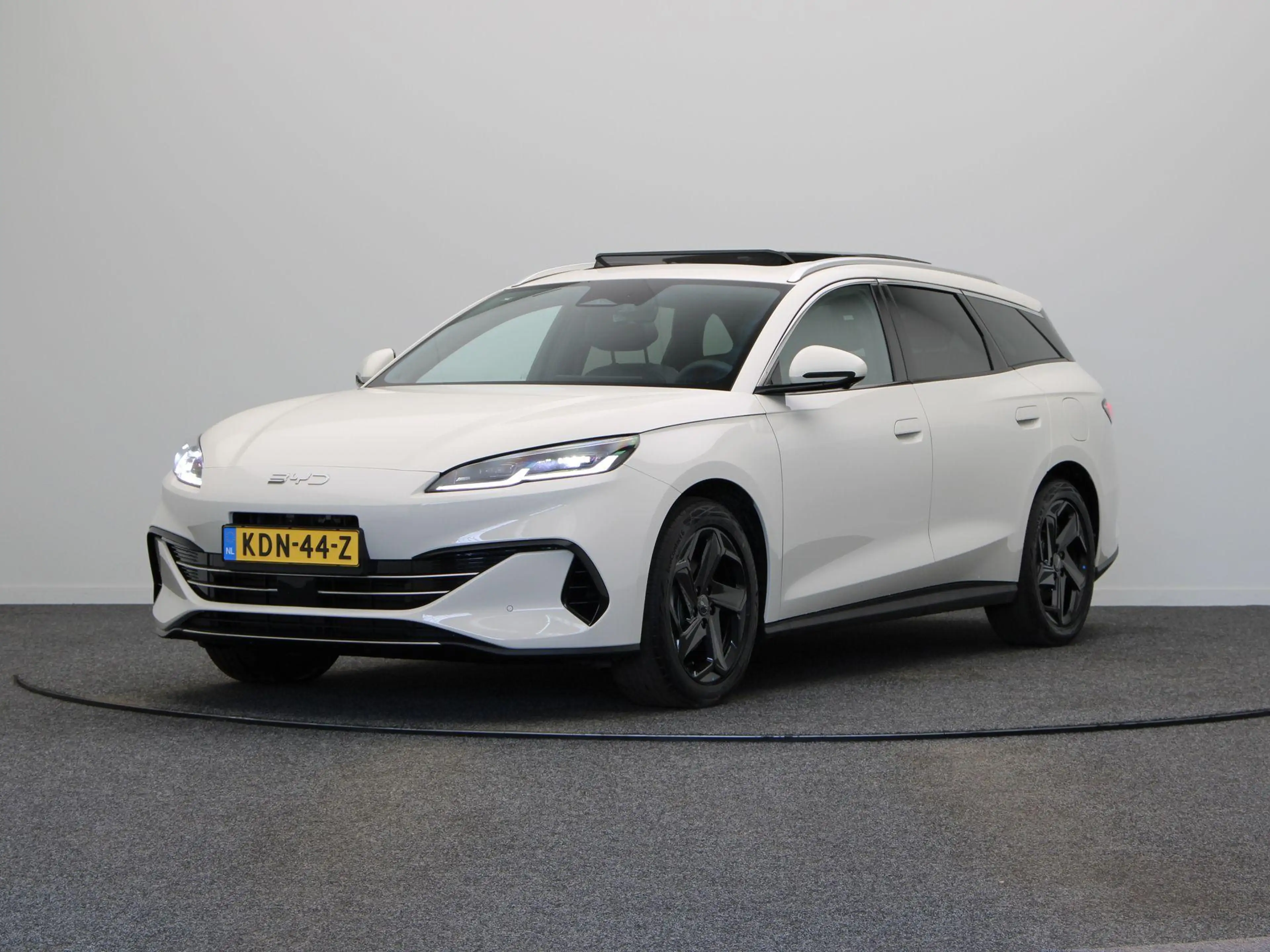 BYD Seal 6 Touring comfort | 19 kWh | Stoelverwarming | Stoel — photo 8