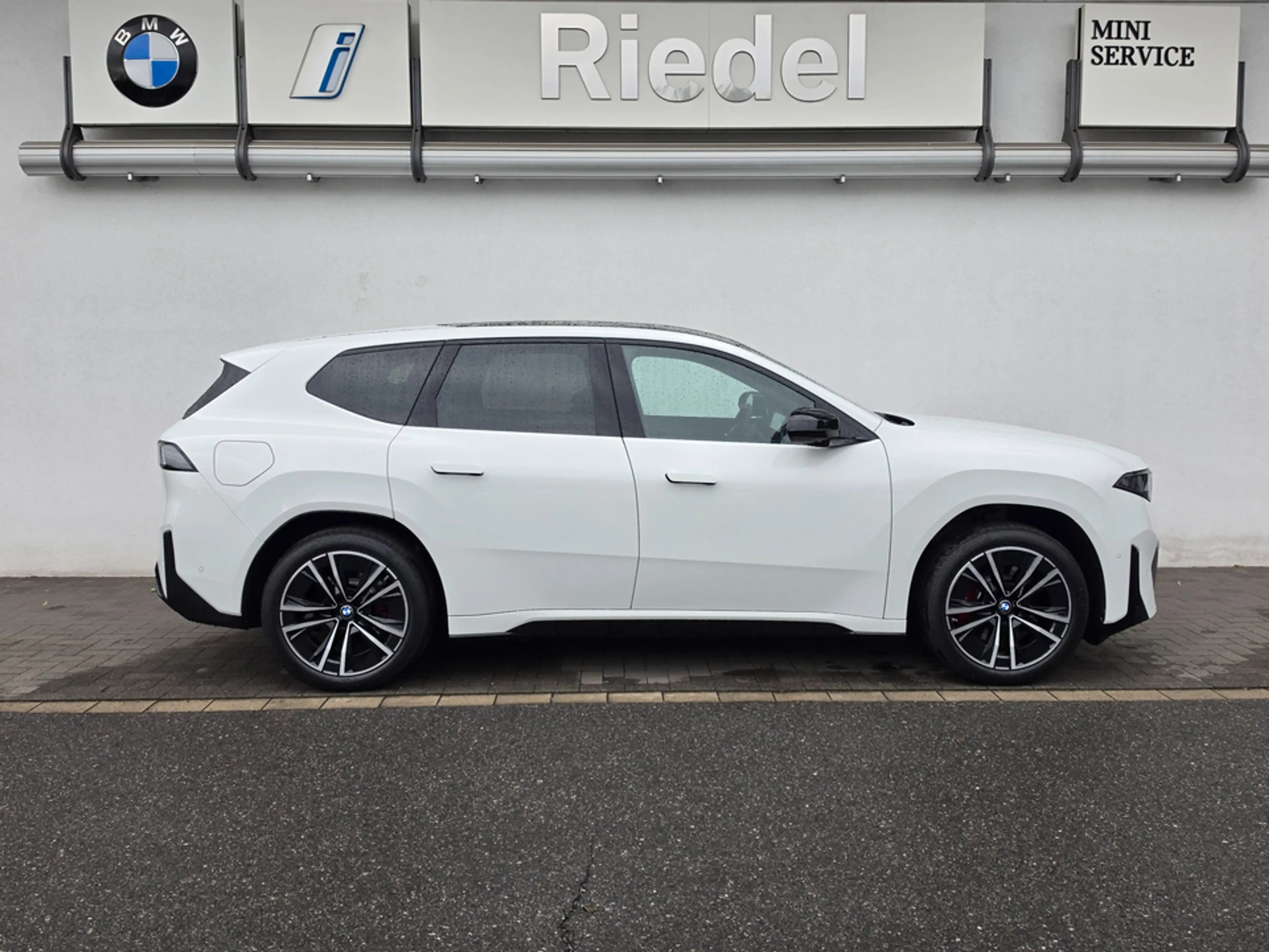 BMW iX3 40 Klimaaut. AHK Sitzhzg. Vorn Lankradhzg. — photo 2