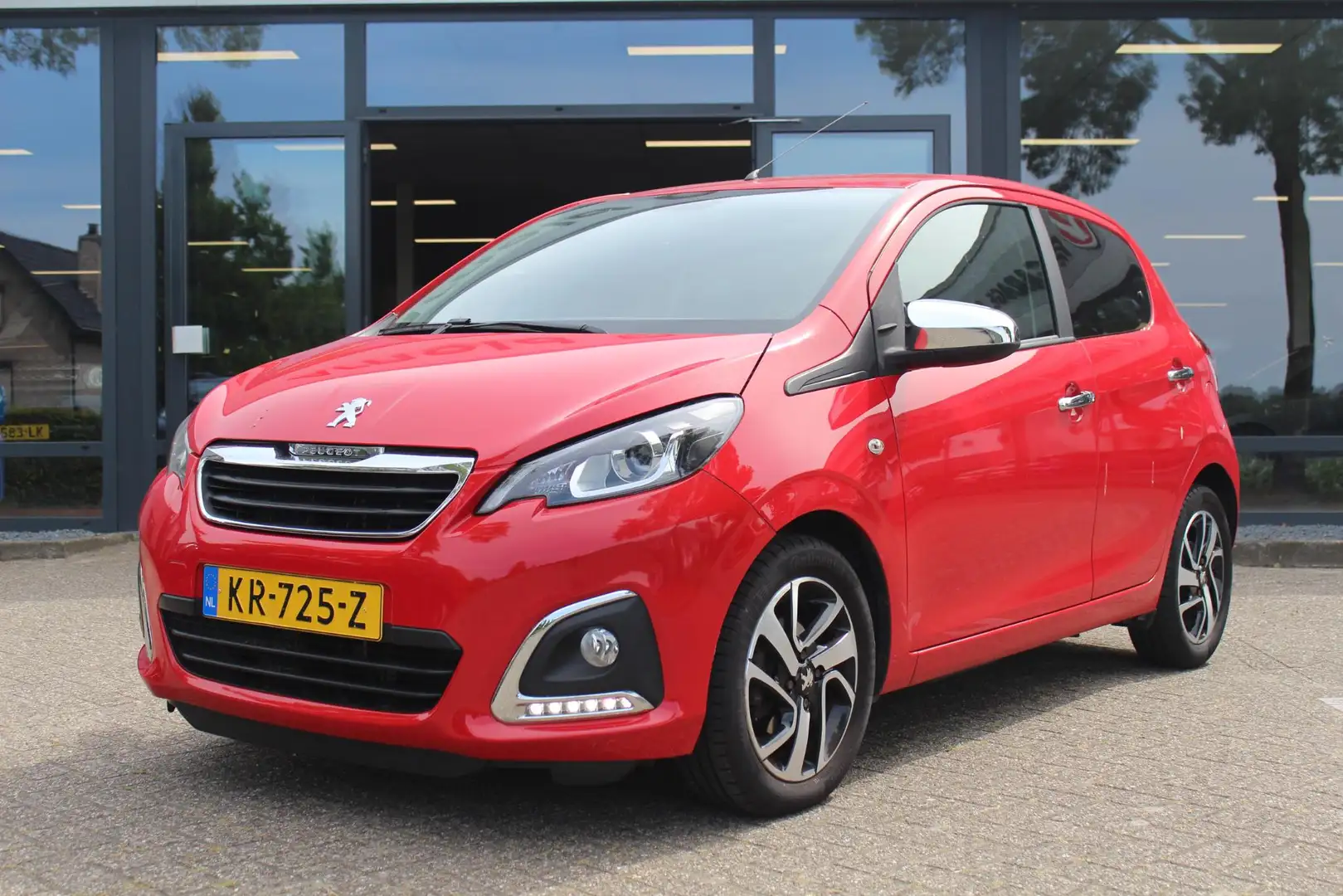 Peugeot 108 1.0 e-VTi Allure Rood - 2