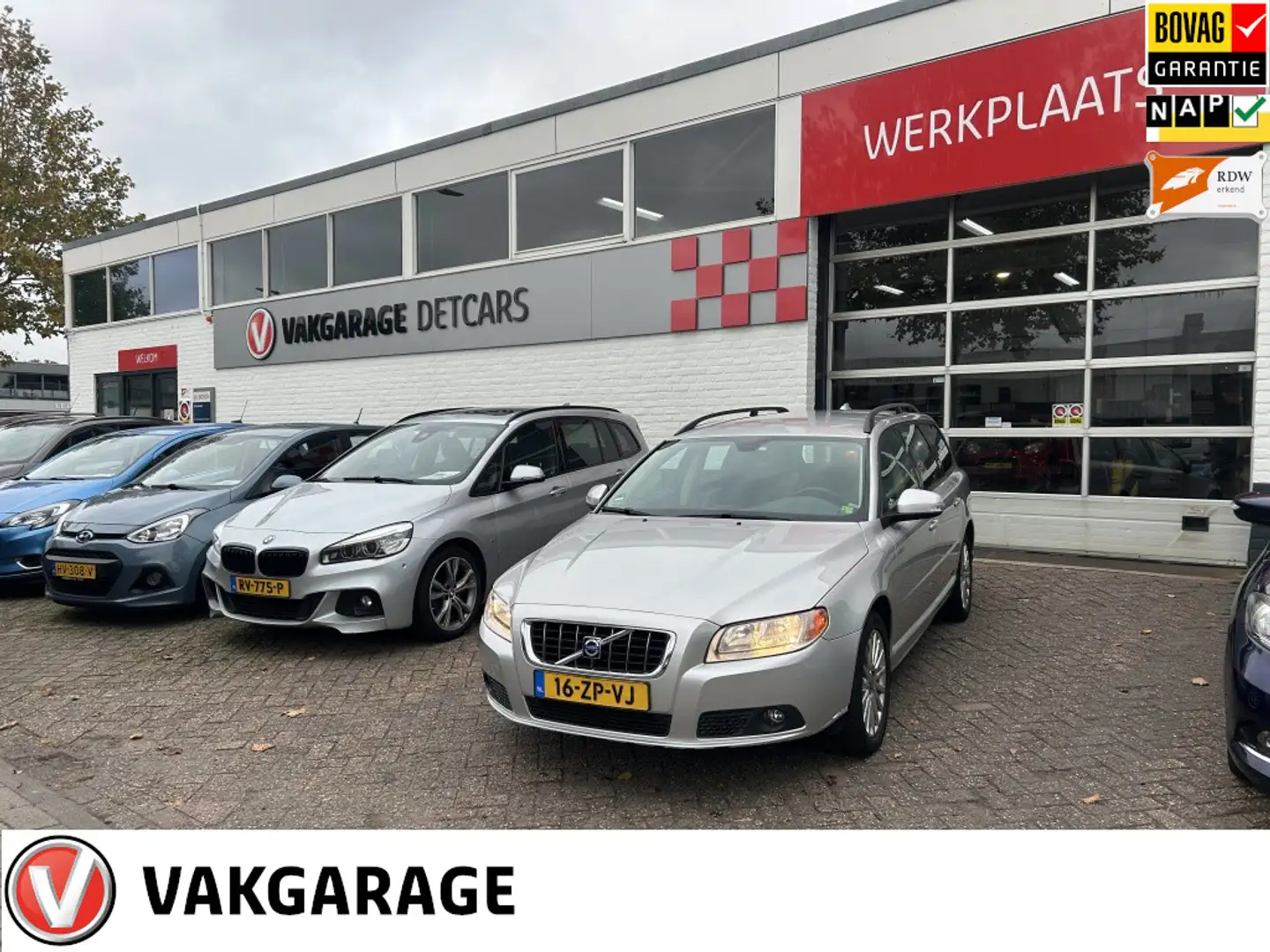 Volvo V70 2.5T Momentum Grijs - 1