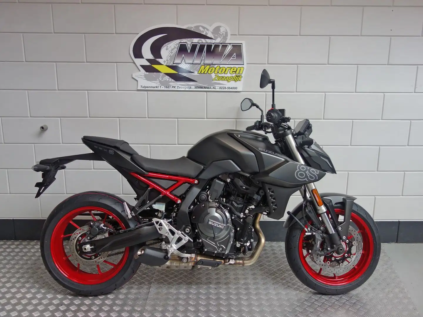 Suzuki GSX 8S Zwart - 1