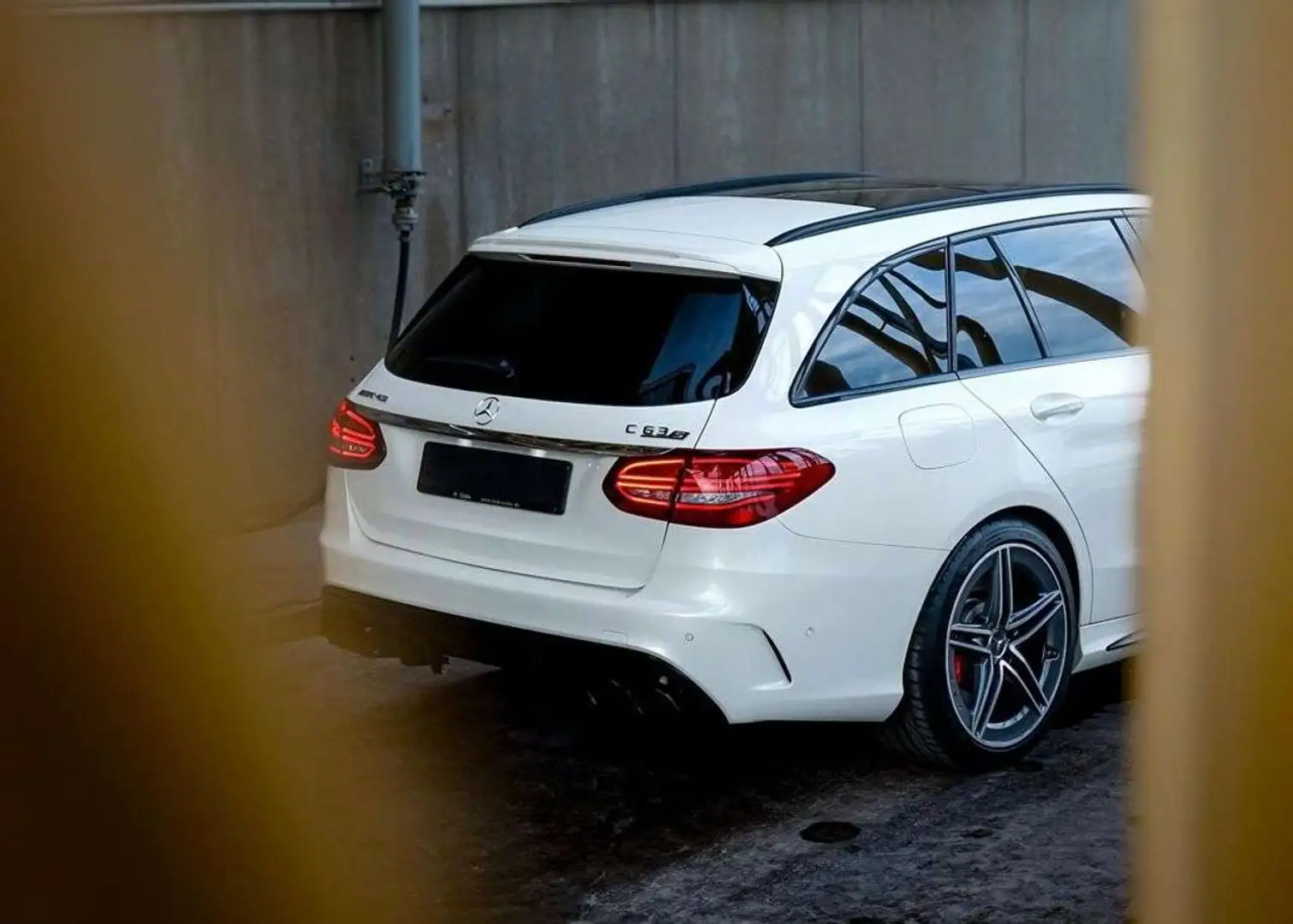 Mercedes-Benz C 63 AMG 63s Blanc - 2