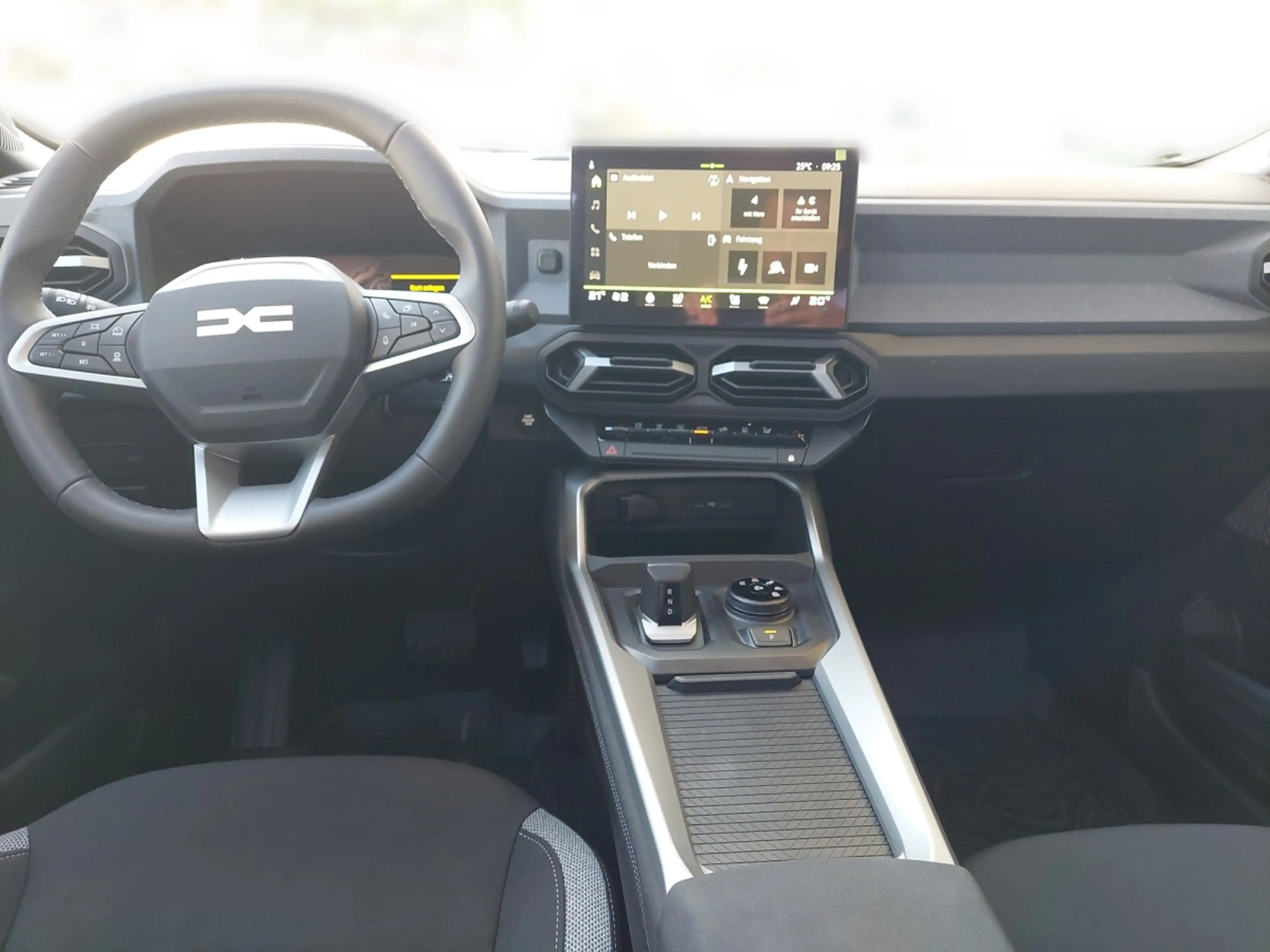 Dacia Bigster BIGSTER Journey Hybrid 150 4x4 — photo 4