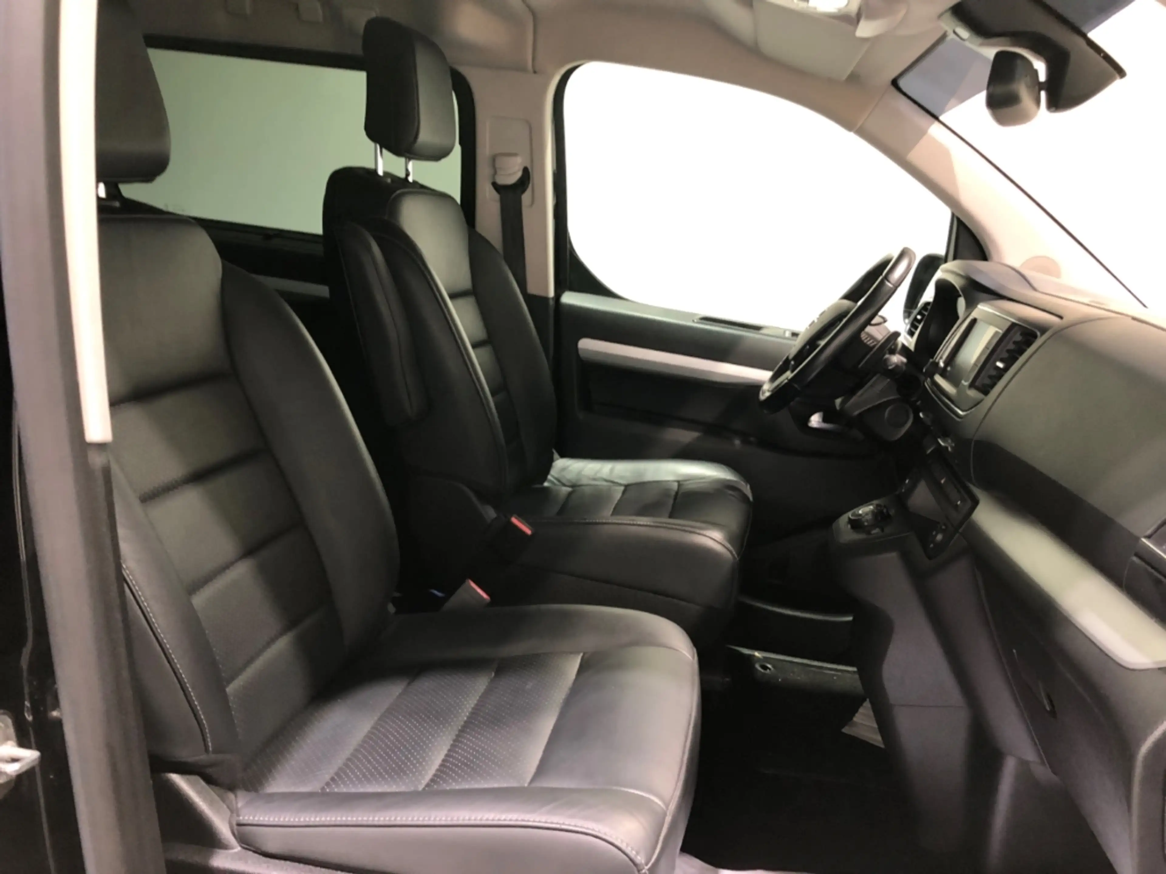 Opel Zafira Life 2.0 D M Automatik ''Irmscher'' Leder ACC Xenon — photo 5