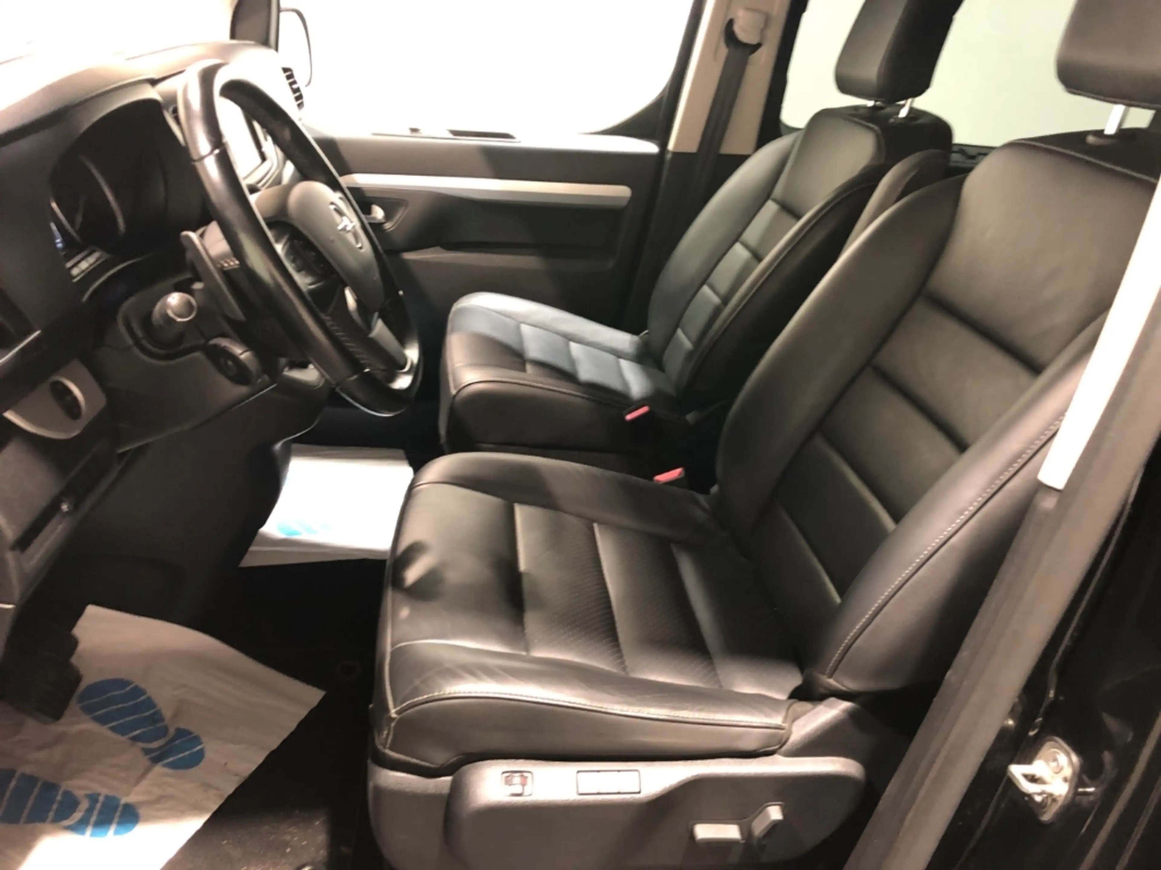 Opel Zafira Life 2.0 D M Automatik ''Irmscher'' Leder ACC Xenon — photo 7