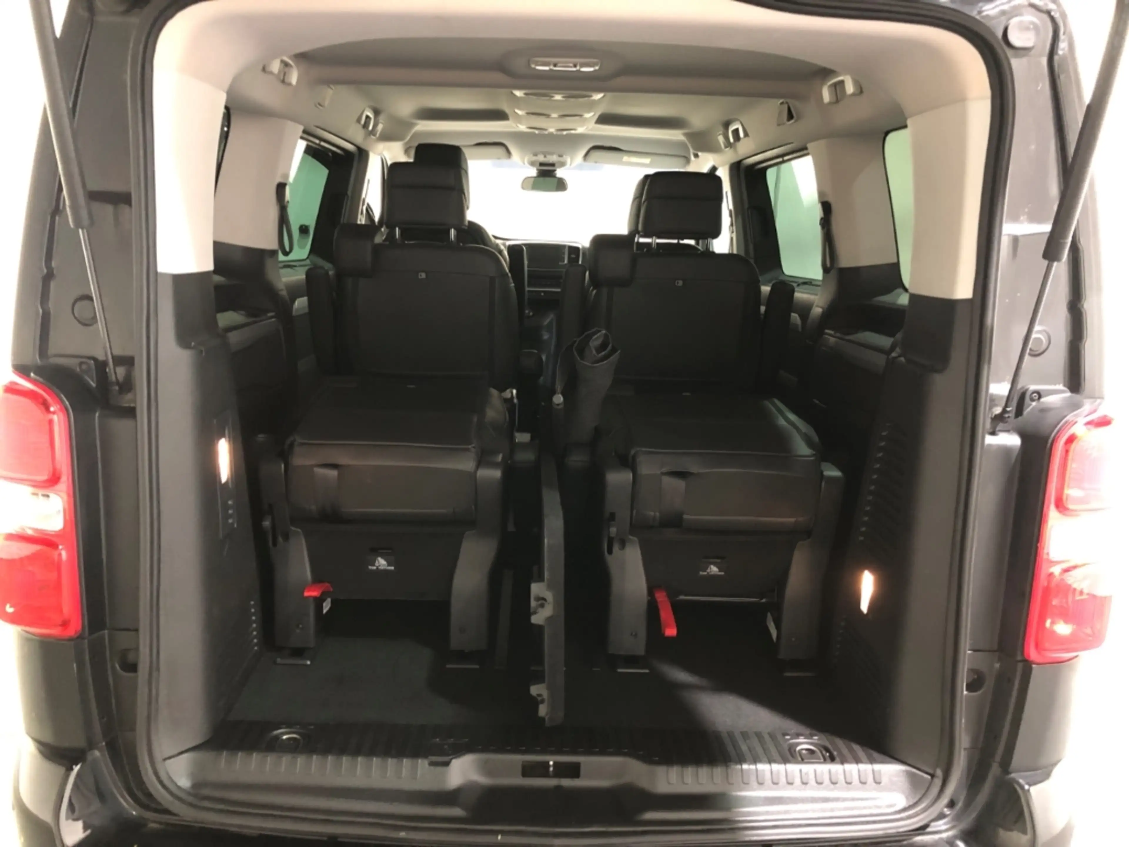 Opel Zafira Life 2.0 D M Automatik ''Irmscher'' Leder ACC Xenon — photo 9