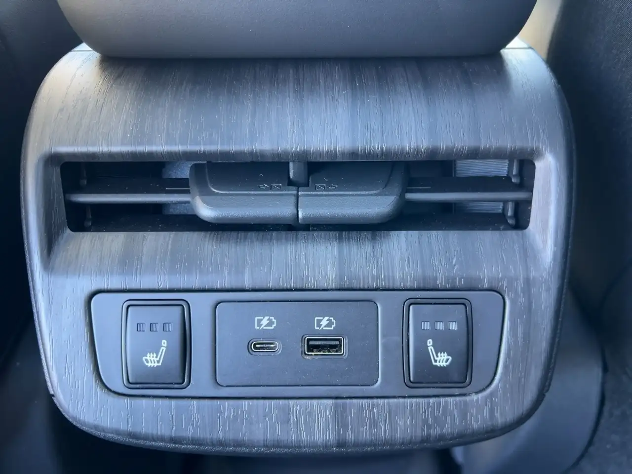 Nissan Ariya Evolve Pack Apple CarPlay SHZ PDC KLIMA BT 18