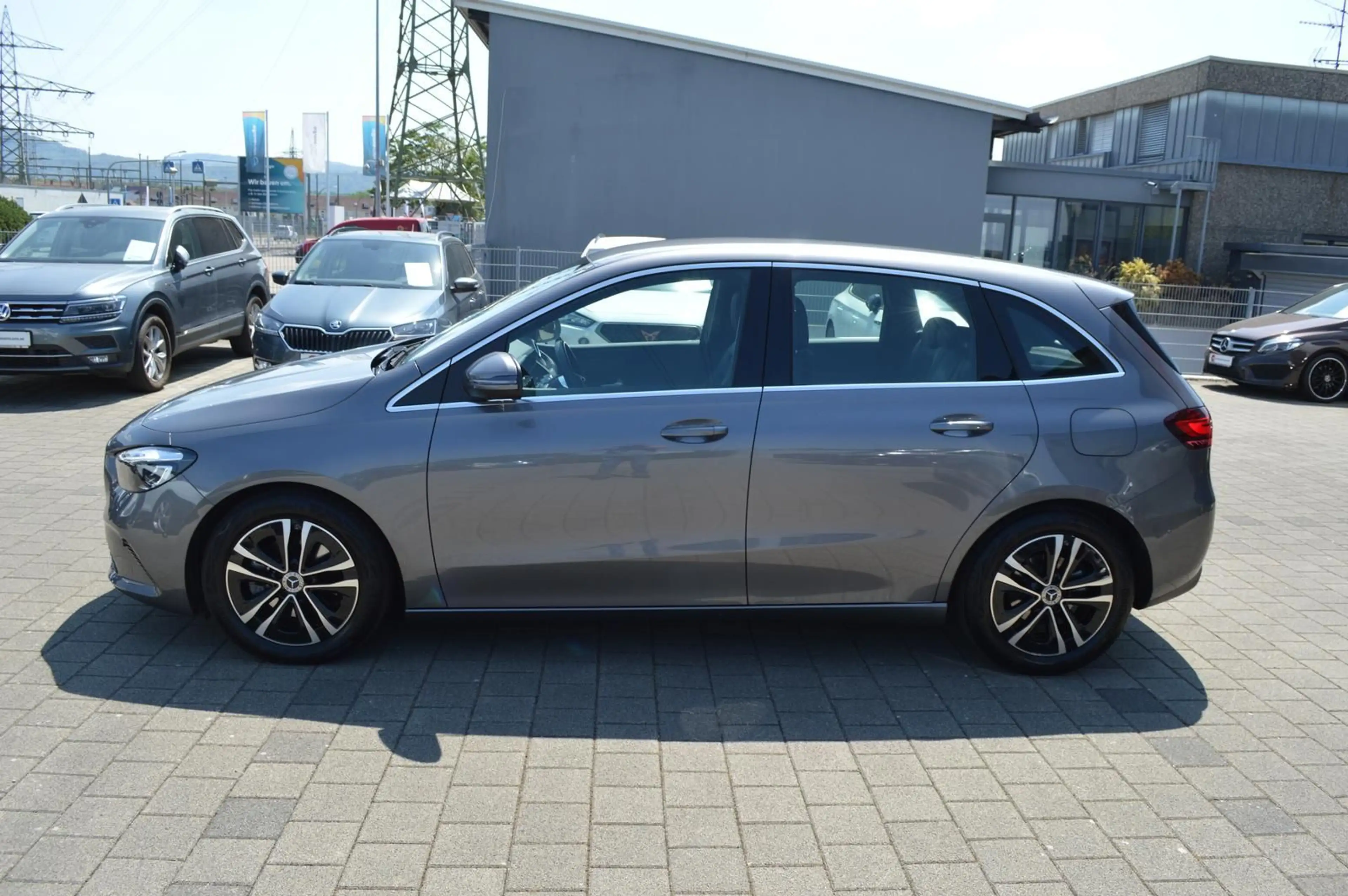 Mercedes-Benz B 200 d*Virtual*360°*Navi*LED*Keyless*Carplay*SHZ — photo 3